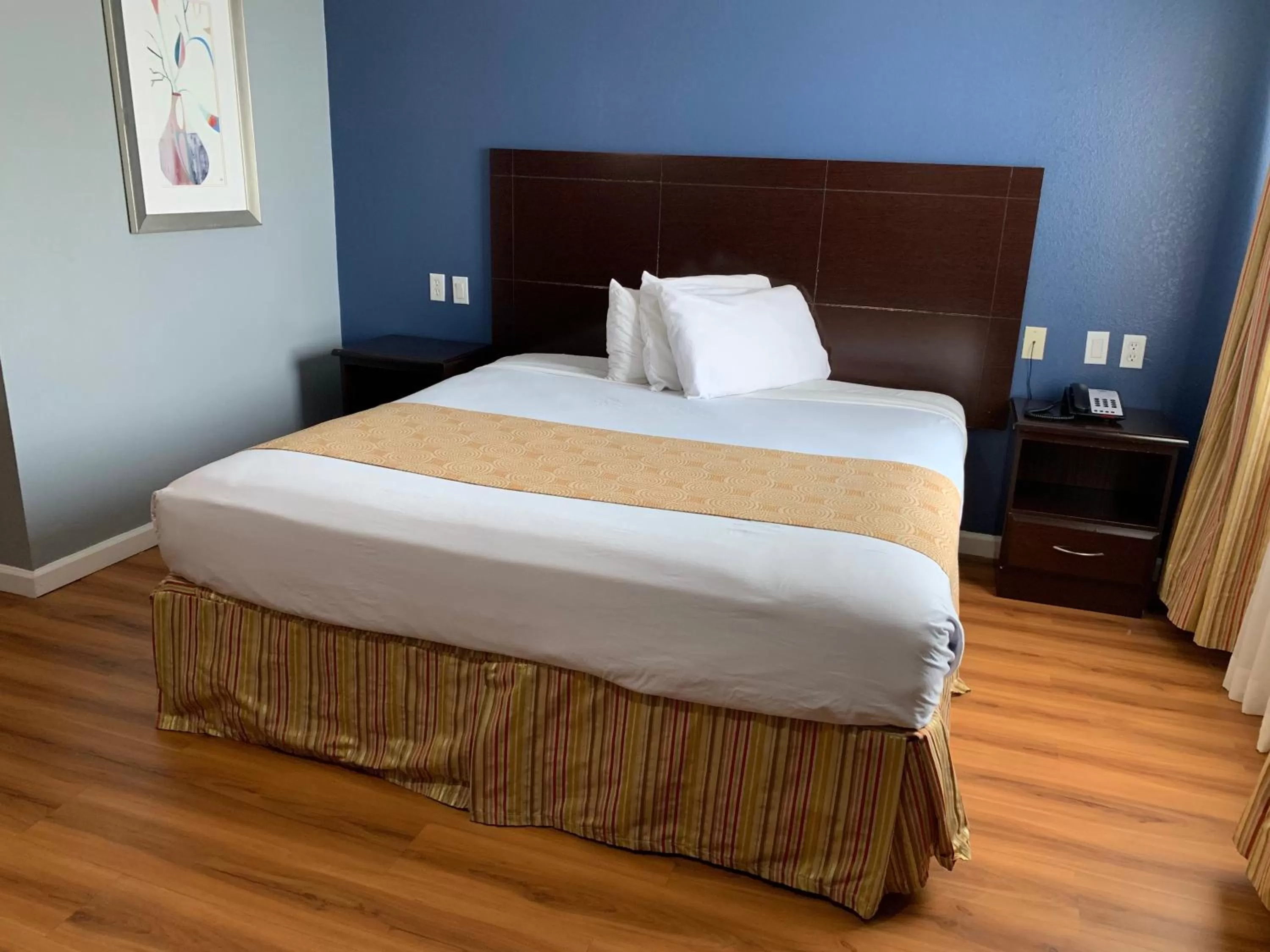 Bed in Rodeway Inn & Suites Port Arthur - Groves