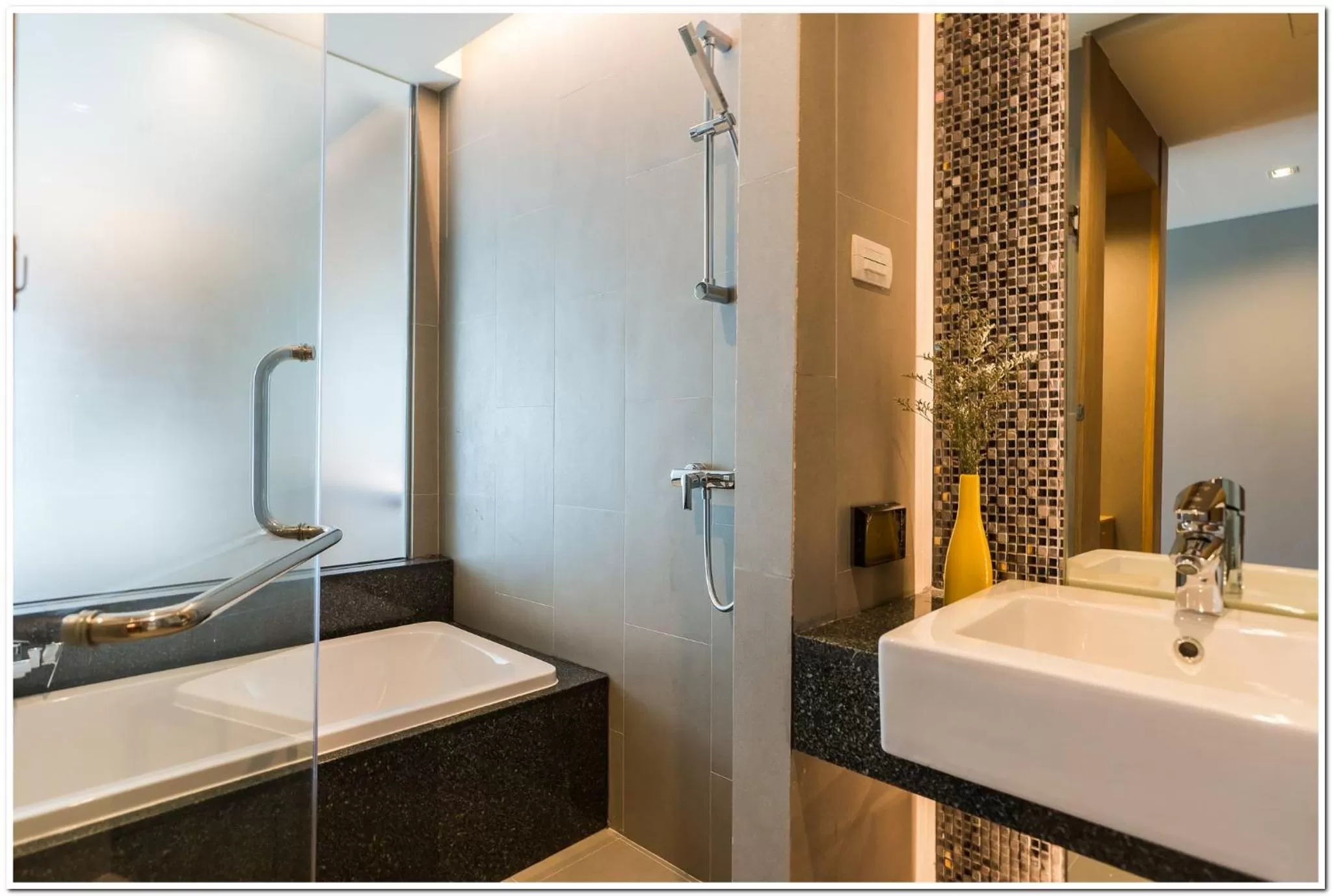 Bathroom in Sea Me Spring Tree Hotel