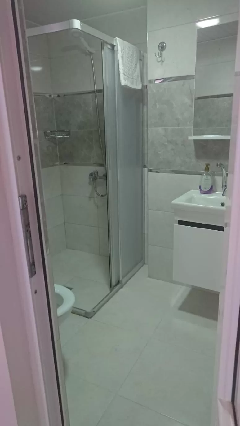 Bathroom in Ali's Pension