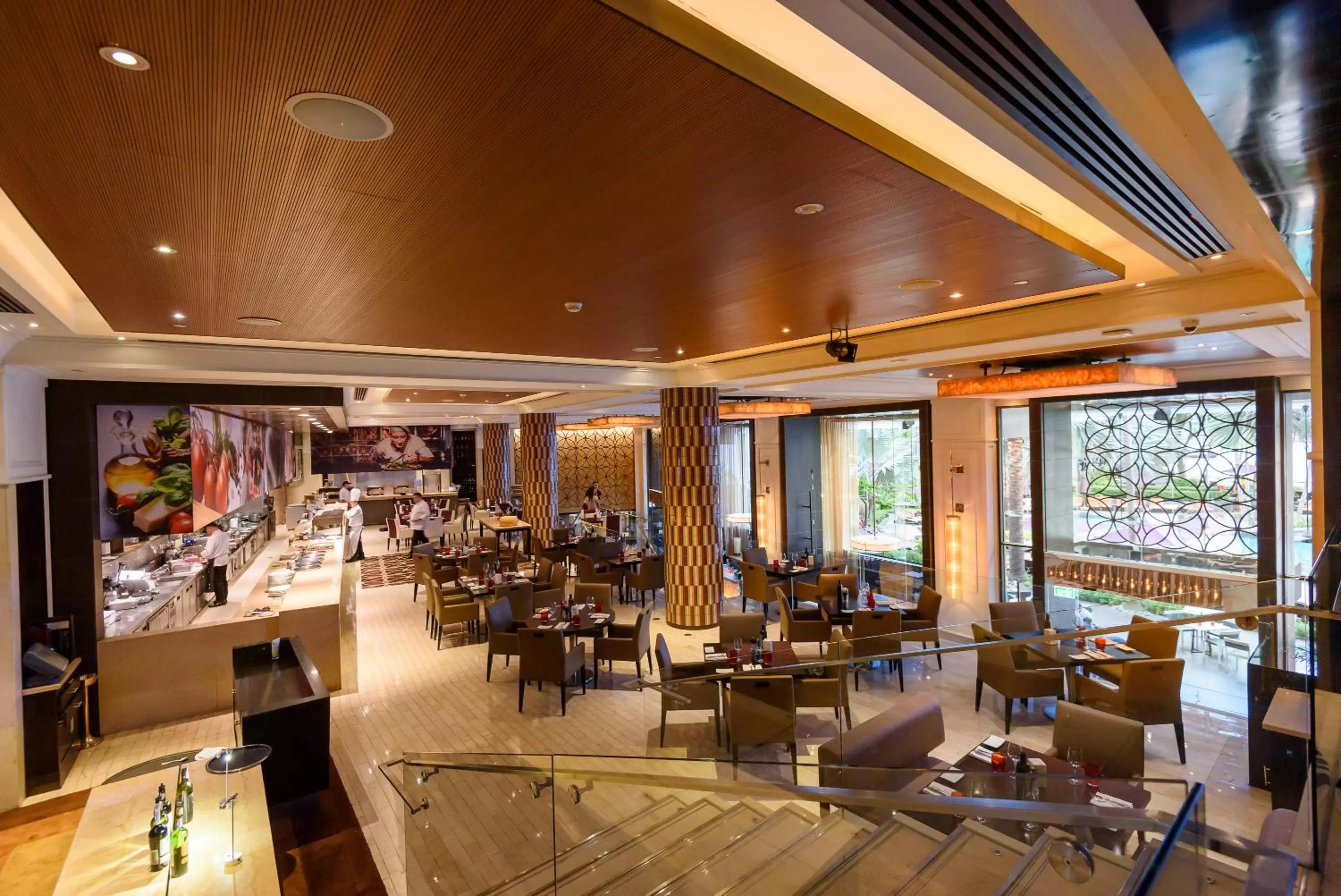Restaurant/places to eat in Shangri-La Bangkok