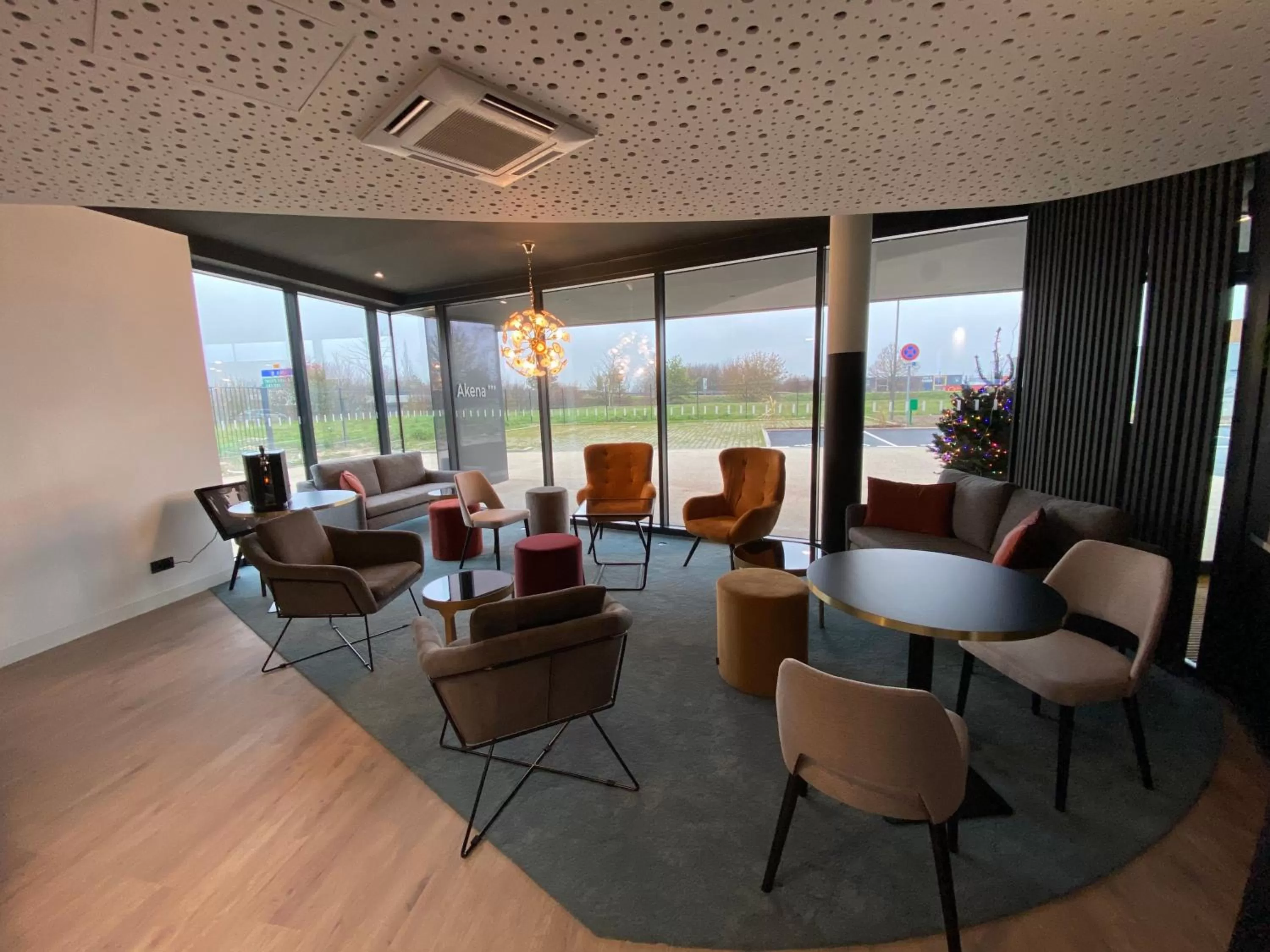 Property building in Hôtel Akena Troyes - La Chapelle St-Luc