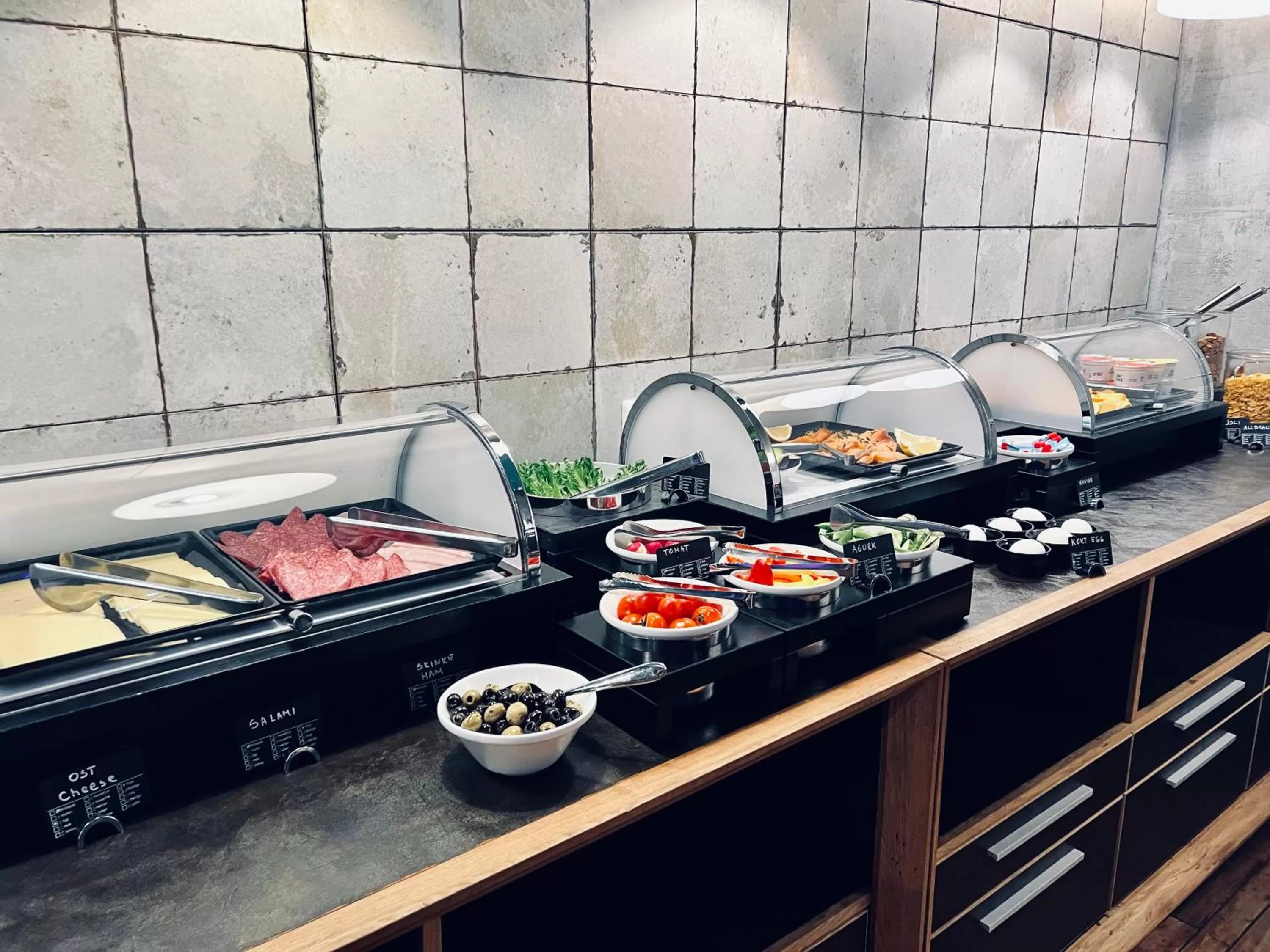 Breakfast in Arctic Boutique Hotel Northcape