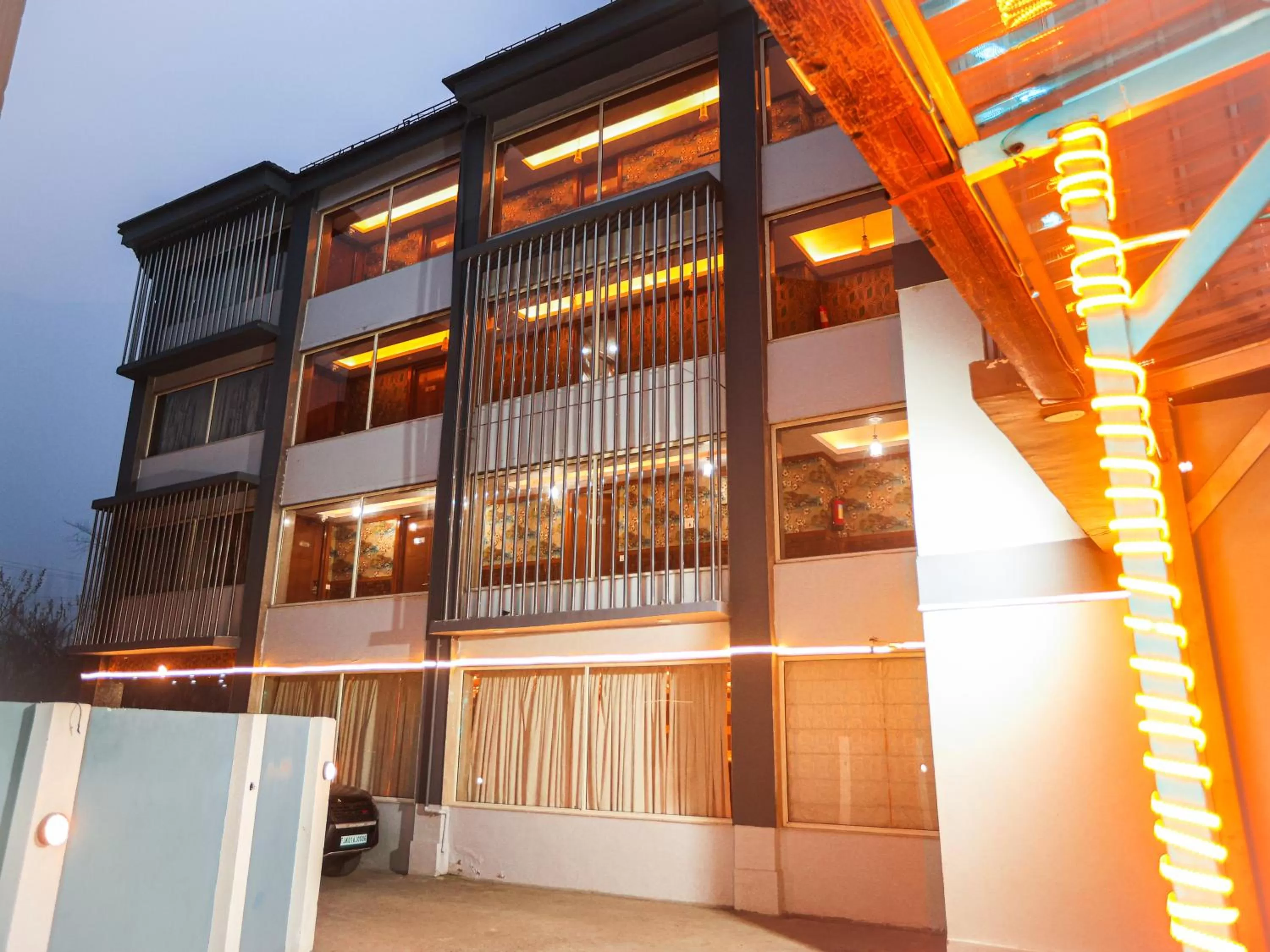 Property Building in Hotel The Montreal