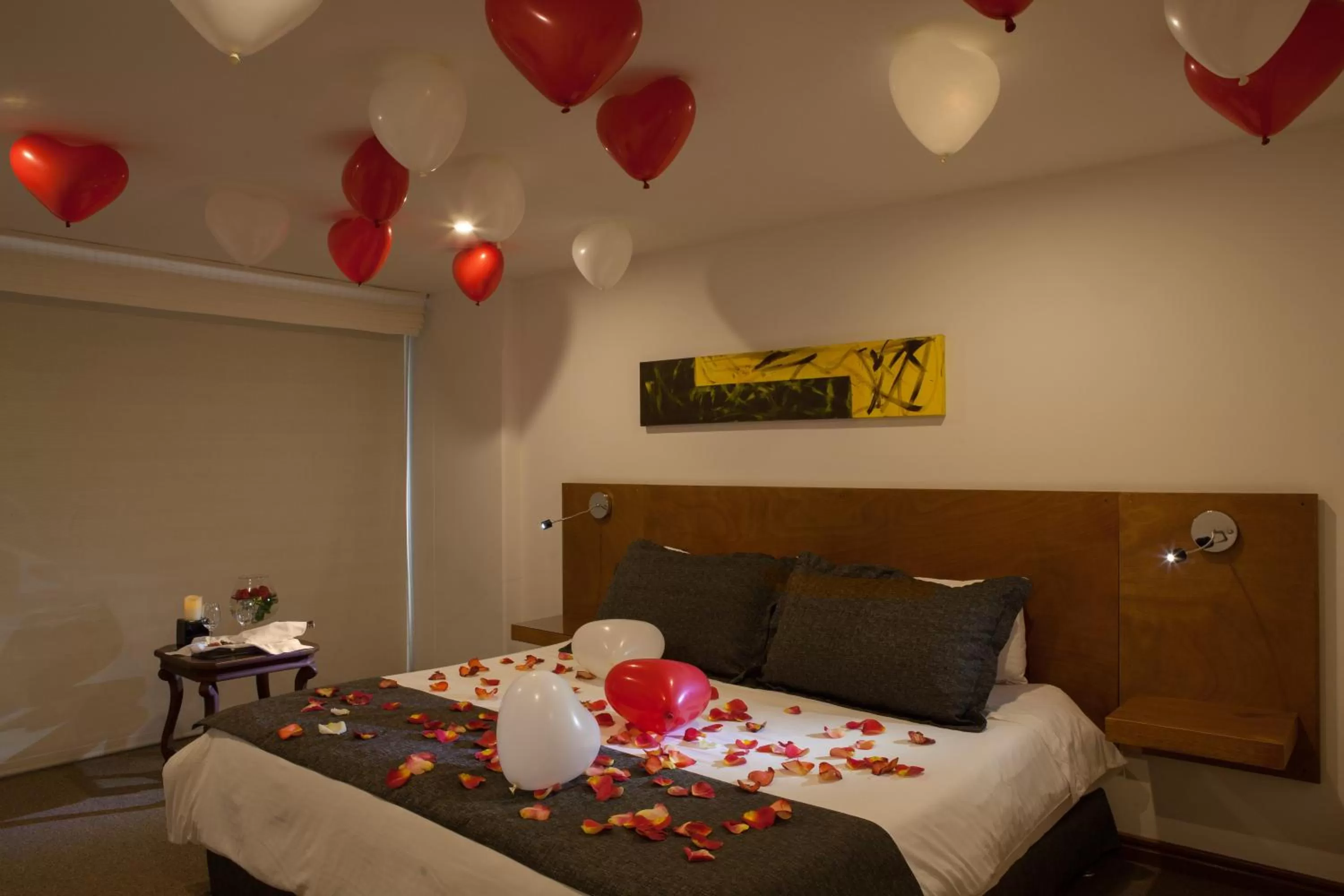 bunk bed, Bed in Cora 96 Street Apartments