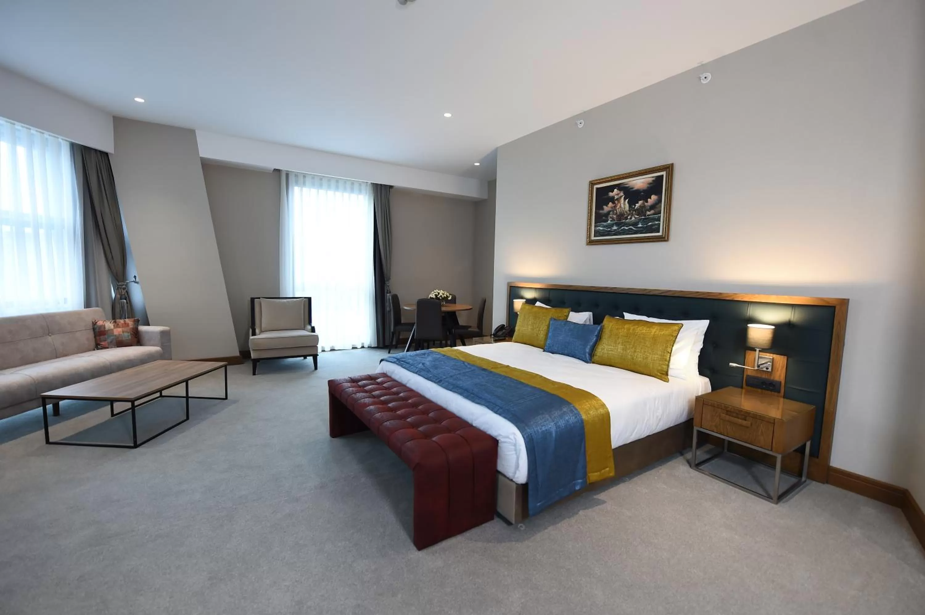 Living room, Bed in CHER HOTEL&SPA İstanbul Beyoğlu