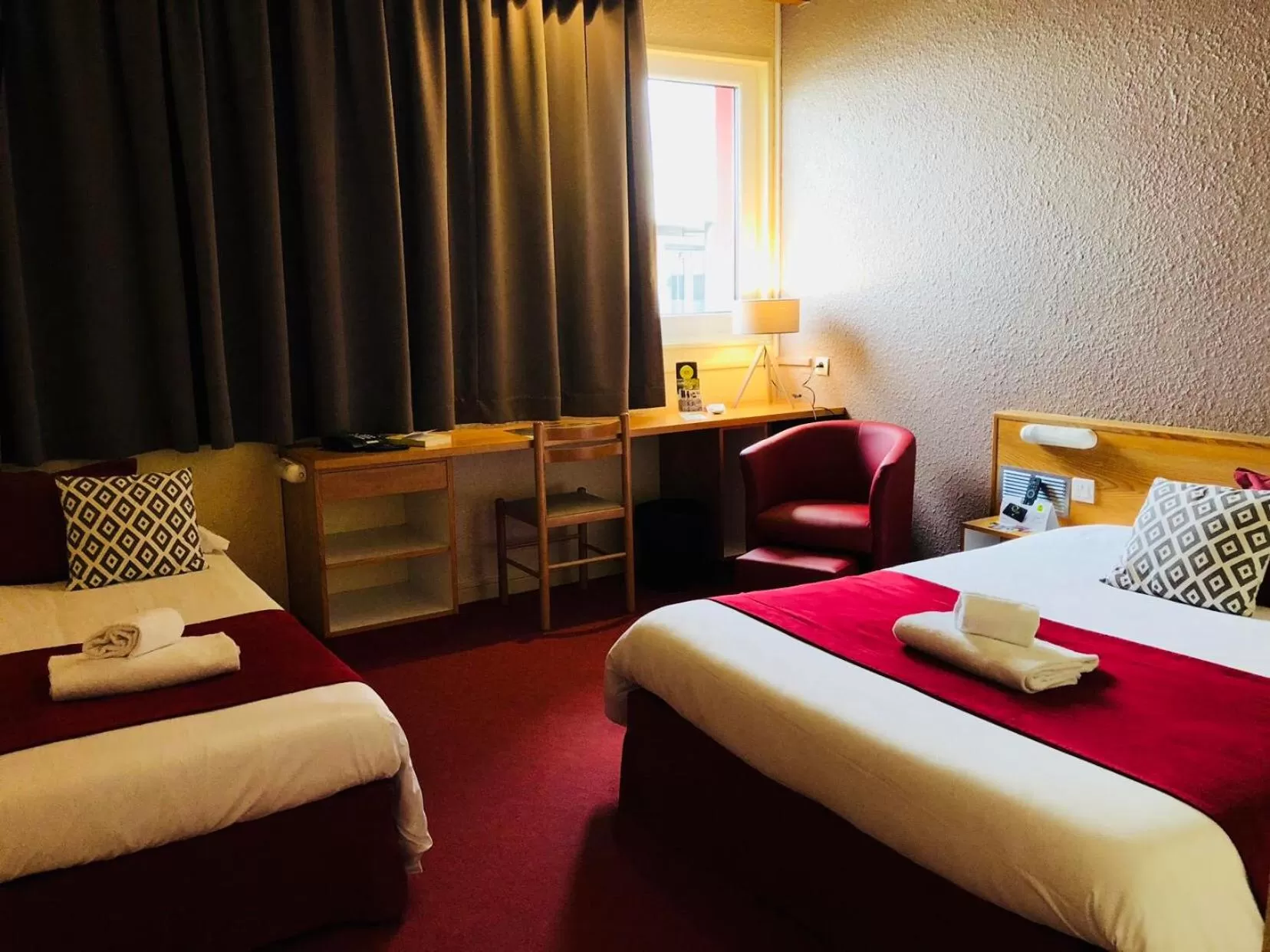 Photo of the whole room, Bed in Logis Hôtel Atrium Epinal Golbey