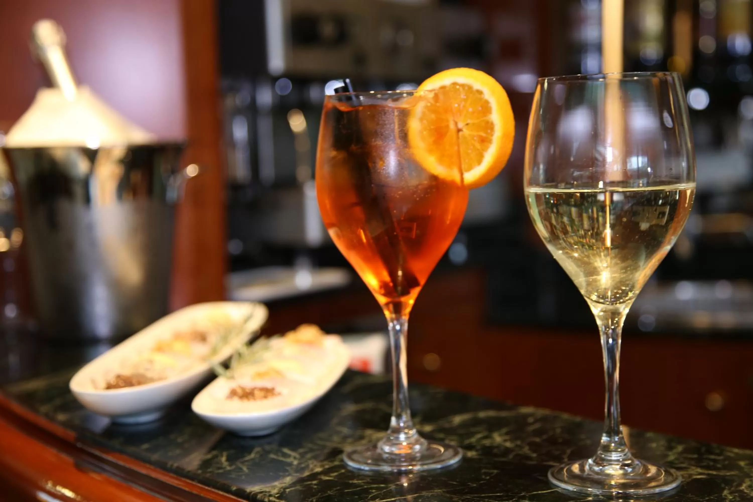 Drinks in Phi Hotel Emilia