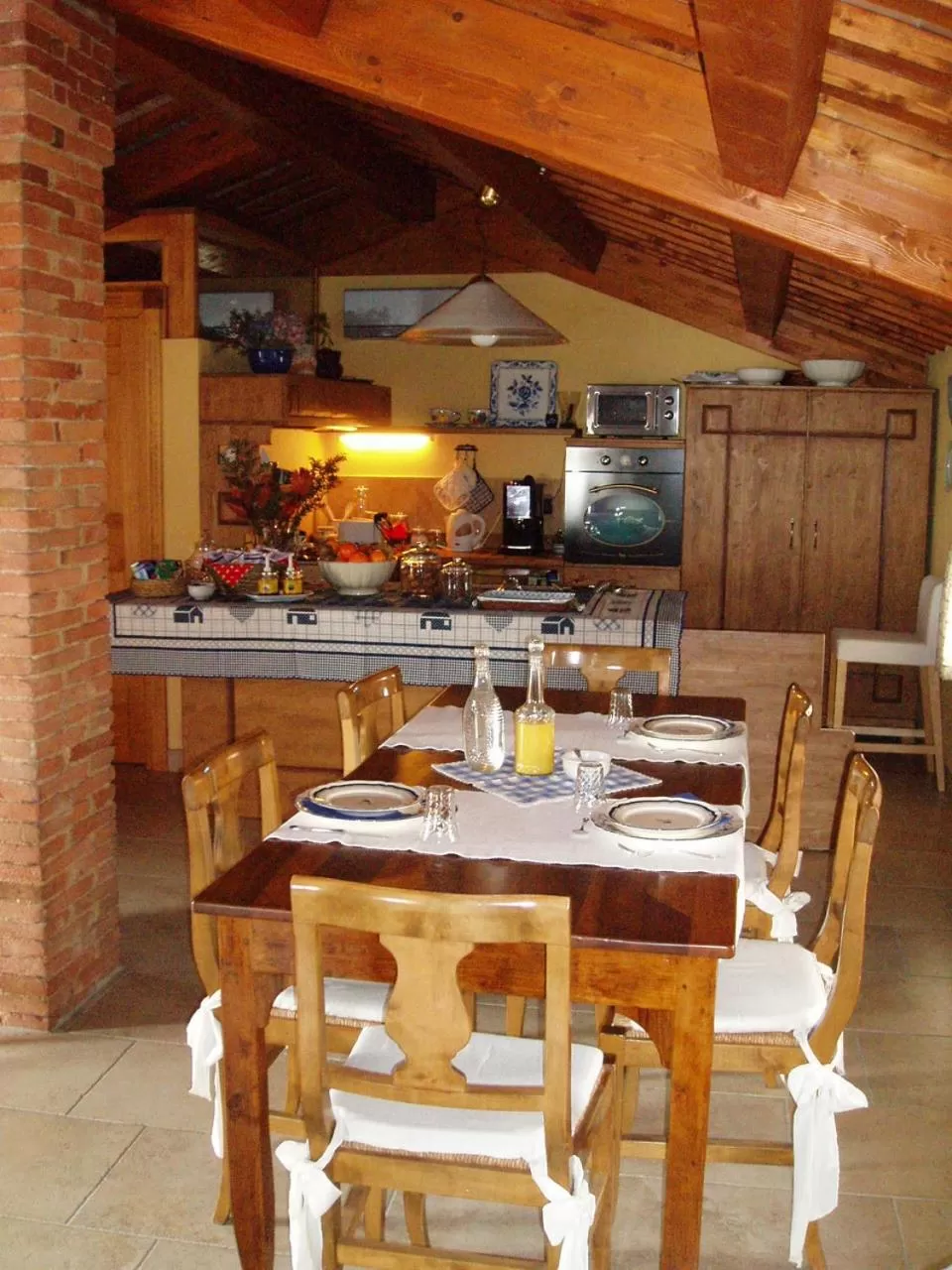 Communal lounge/ TV room in La Quiete Bed & Breakfast