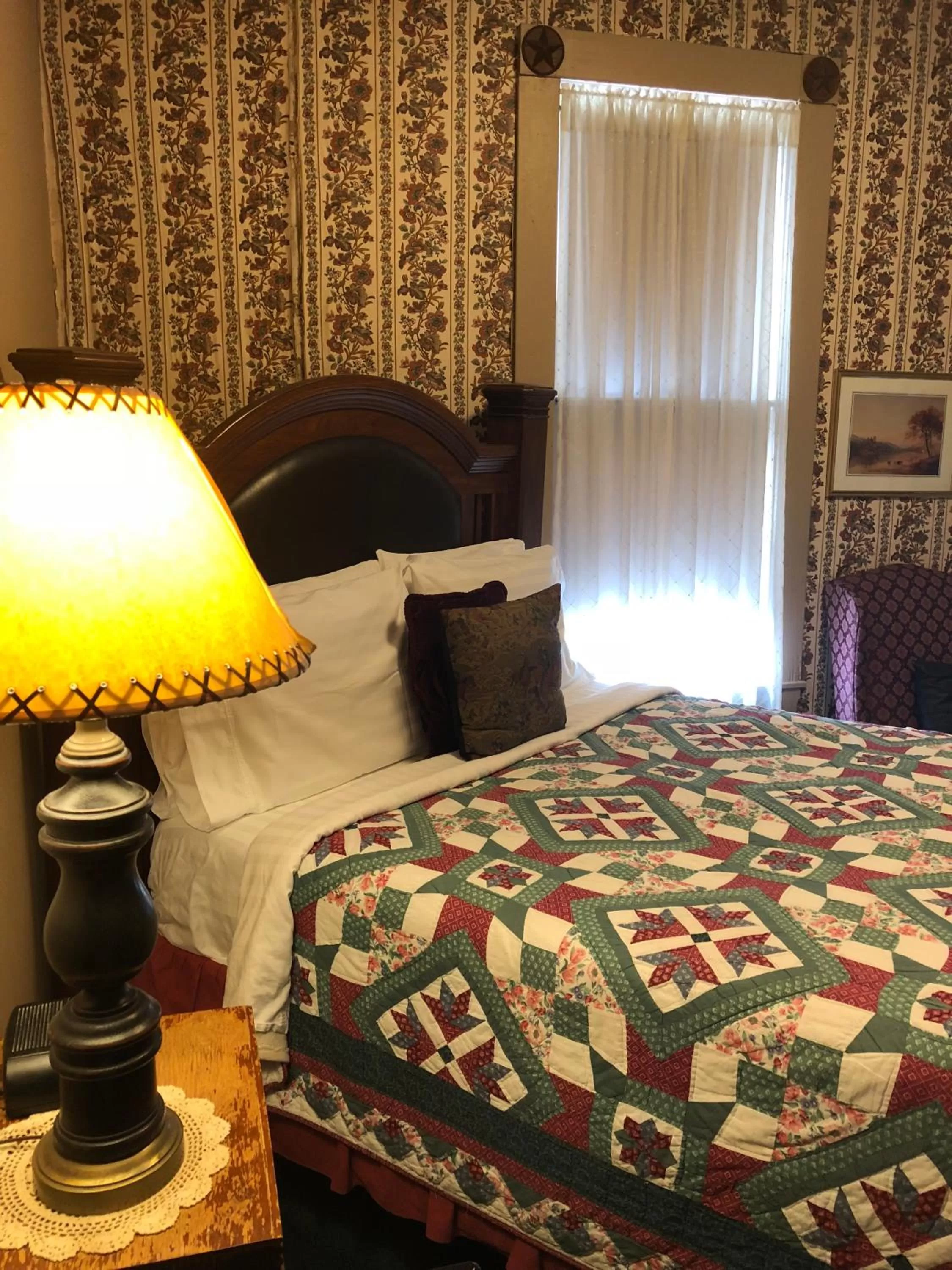 Bed in The Courtland Hotel & Spa