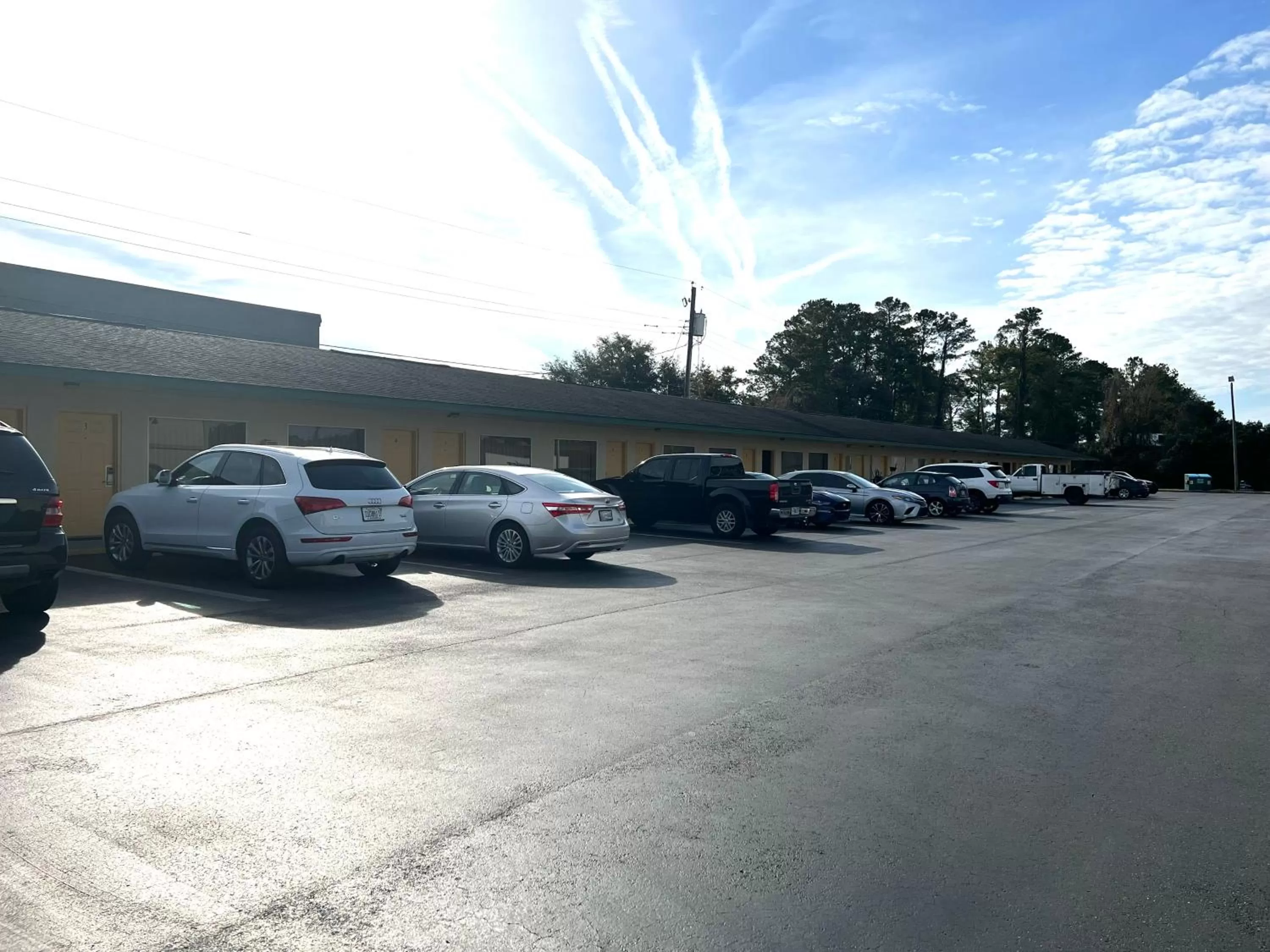 Driftwood Inn - Lake City