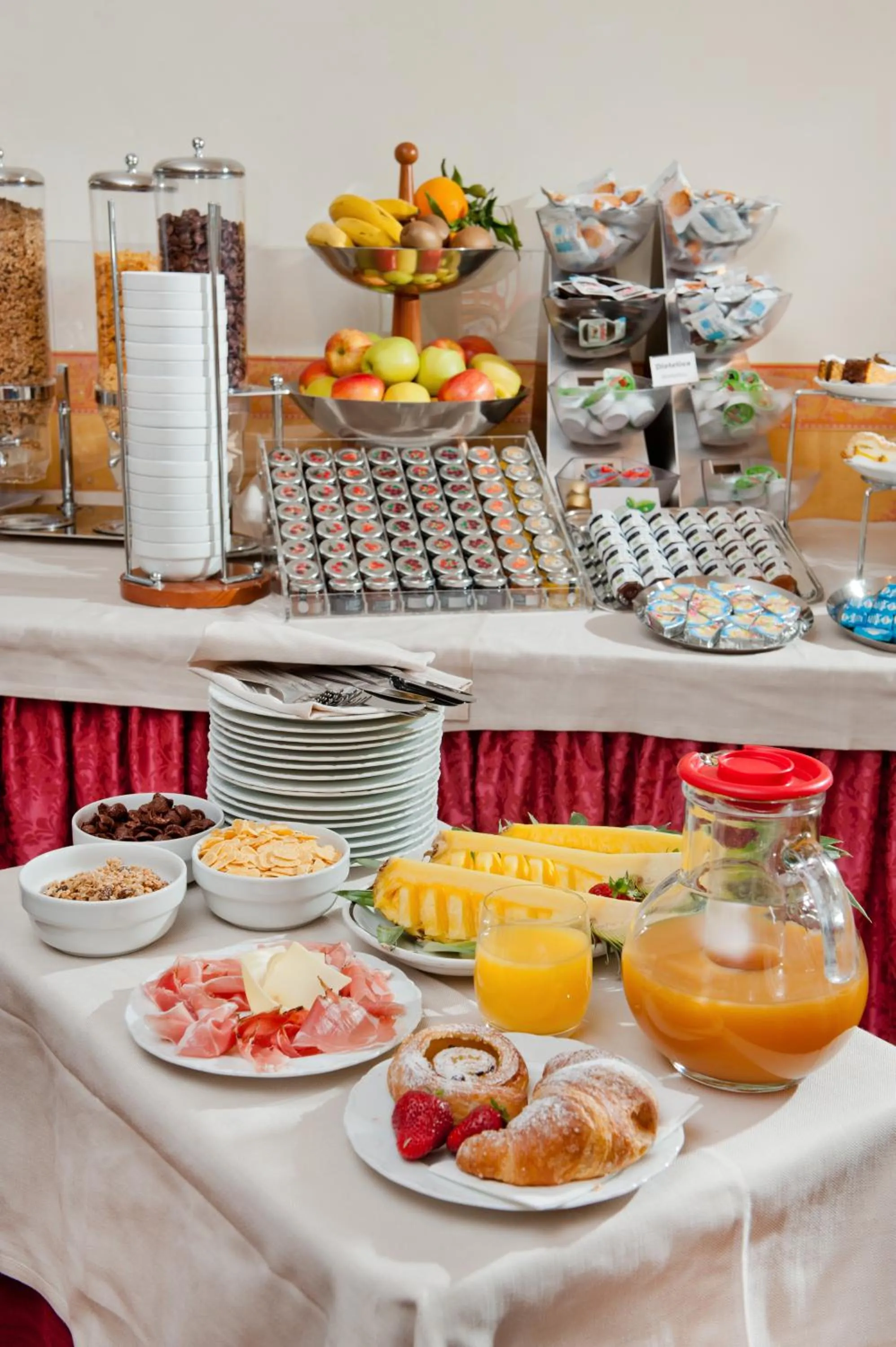 Restaurant/places to eat in Hotel Vivit ***S