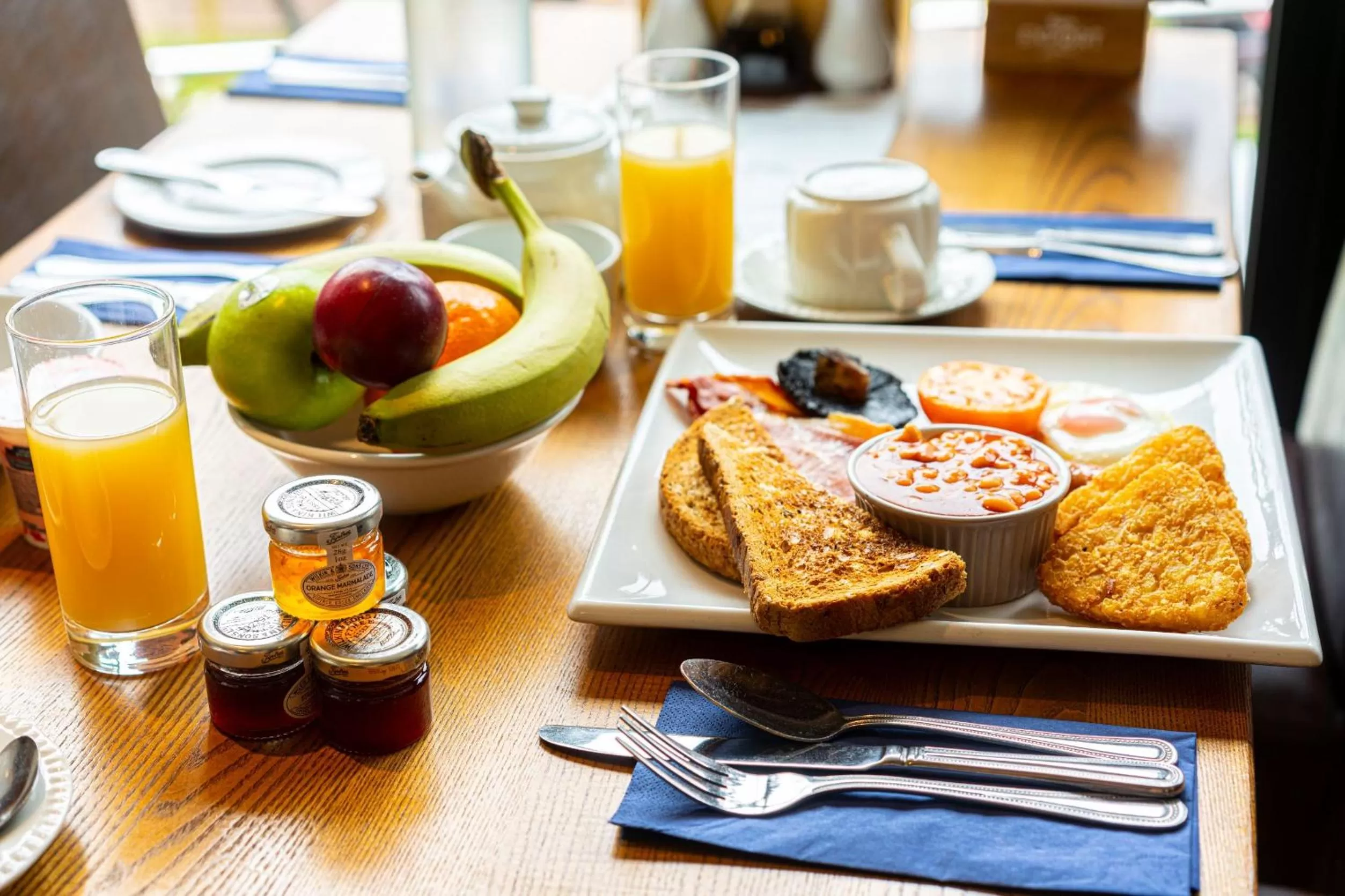 Breakfast in Grapes Hotel, Bar & Restaurant Snowdonia Nr Zip World