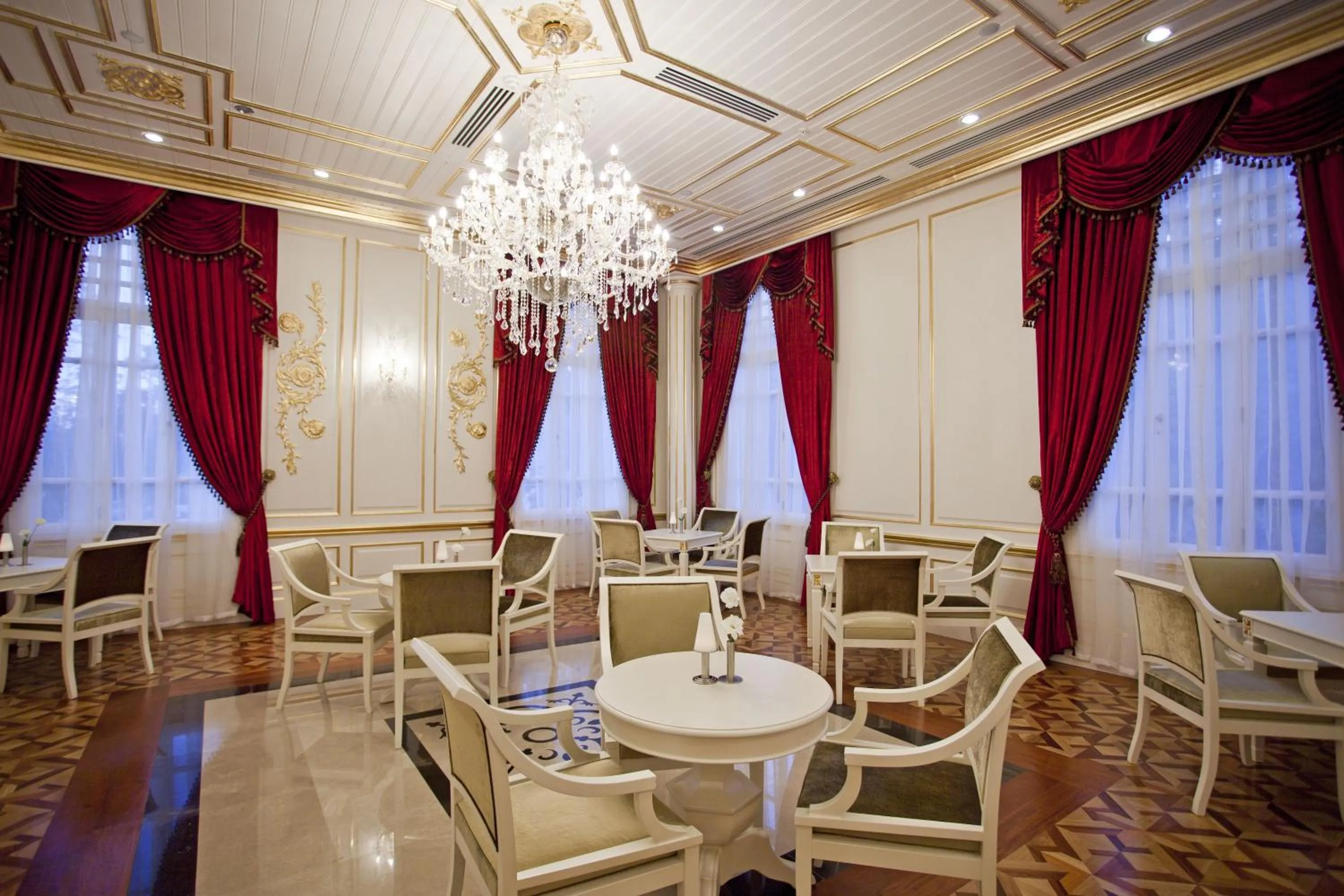 Lounge or bar in Limak Yalova Thermal Boutique Hotel