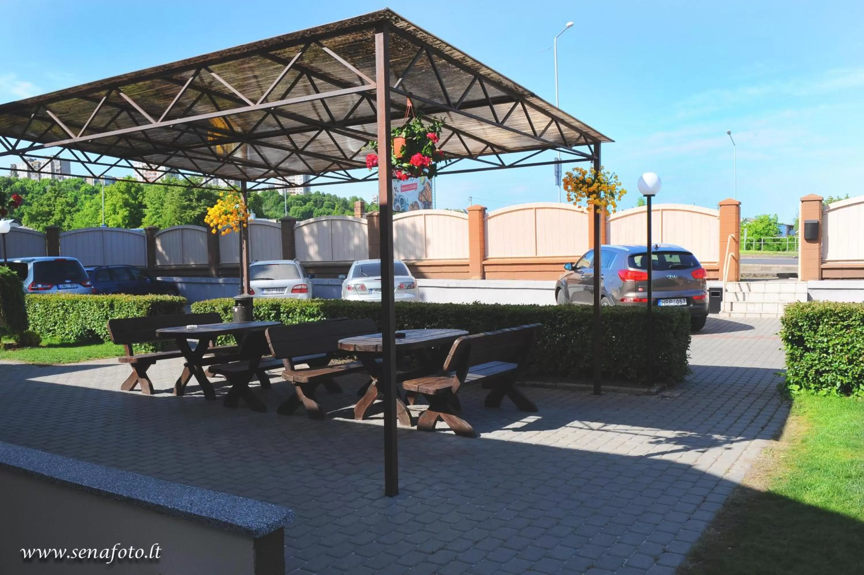 Patio, Restaurant/Places to Eat in Olympus Hotel