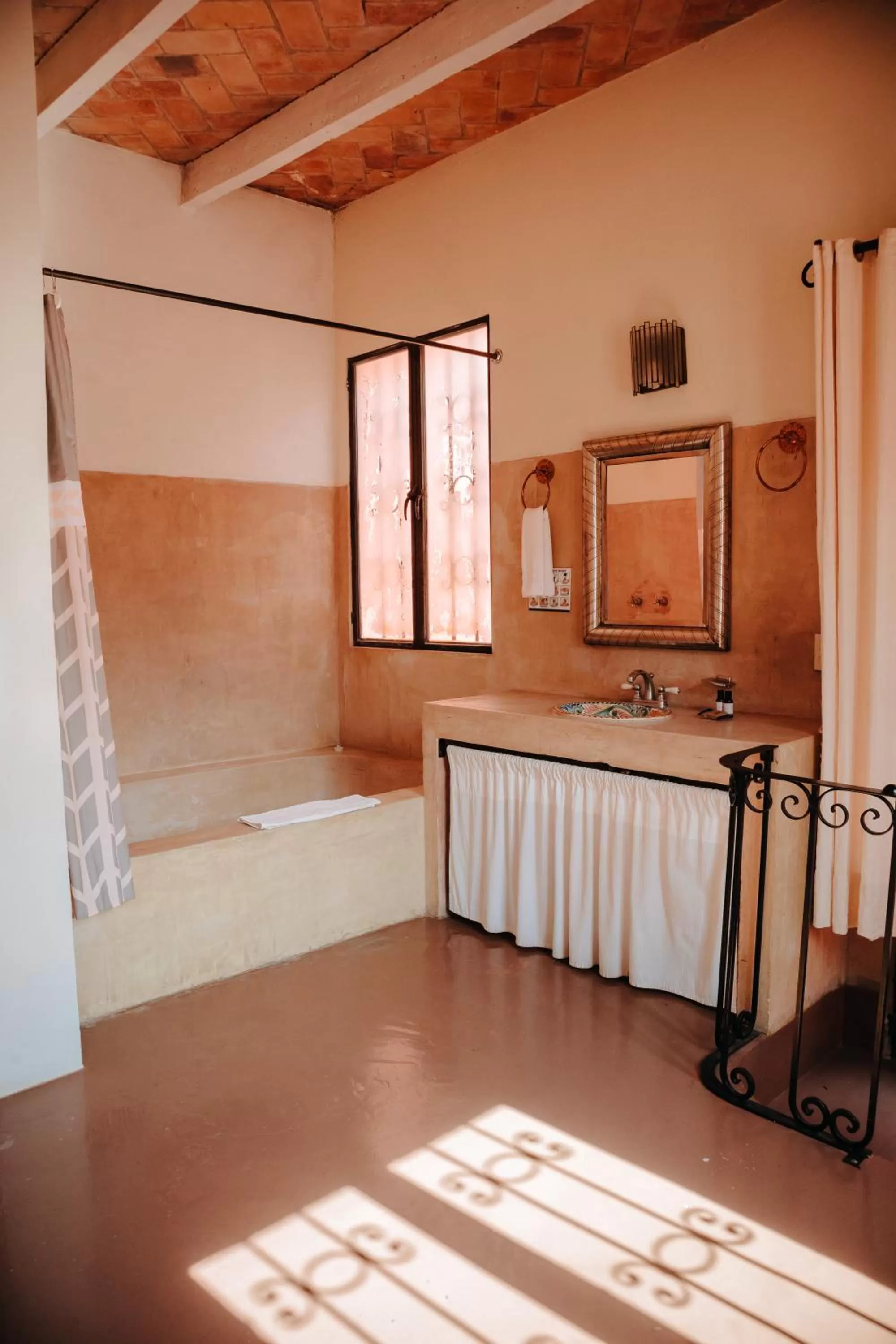 Bathroom in Casa Luna Hotel Boutique