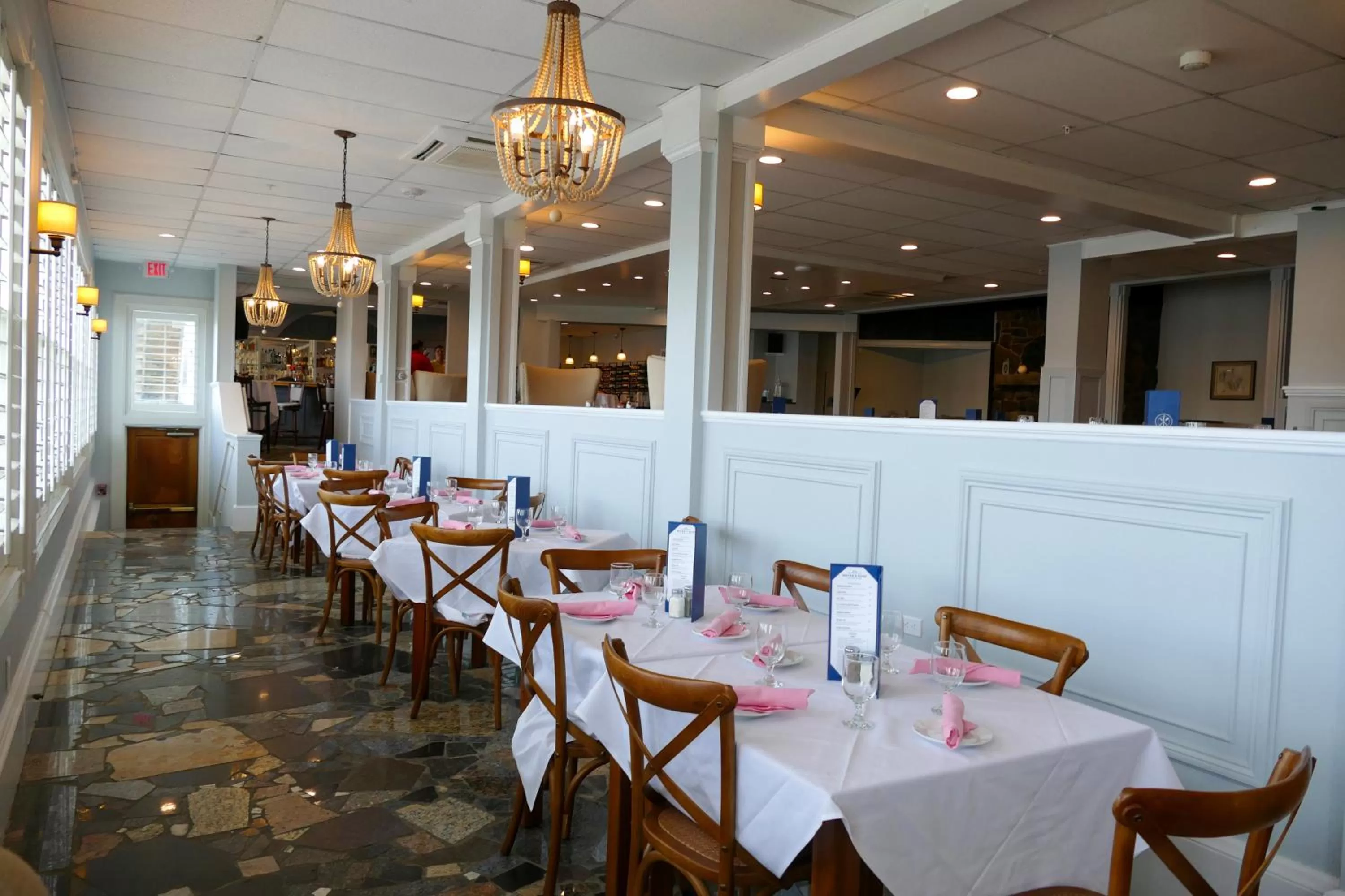 Restaurant/Places to Eat in Sheepscot Harbour Village Resort