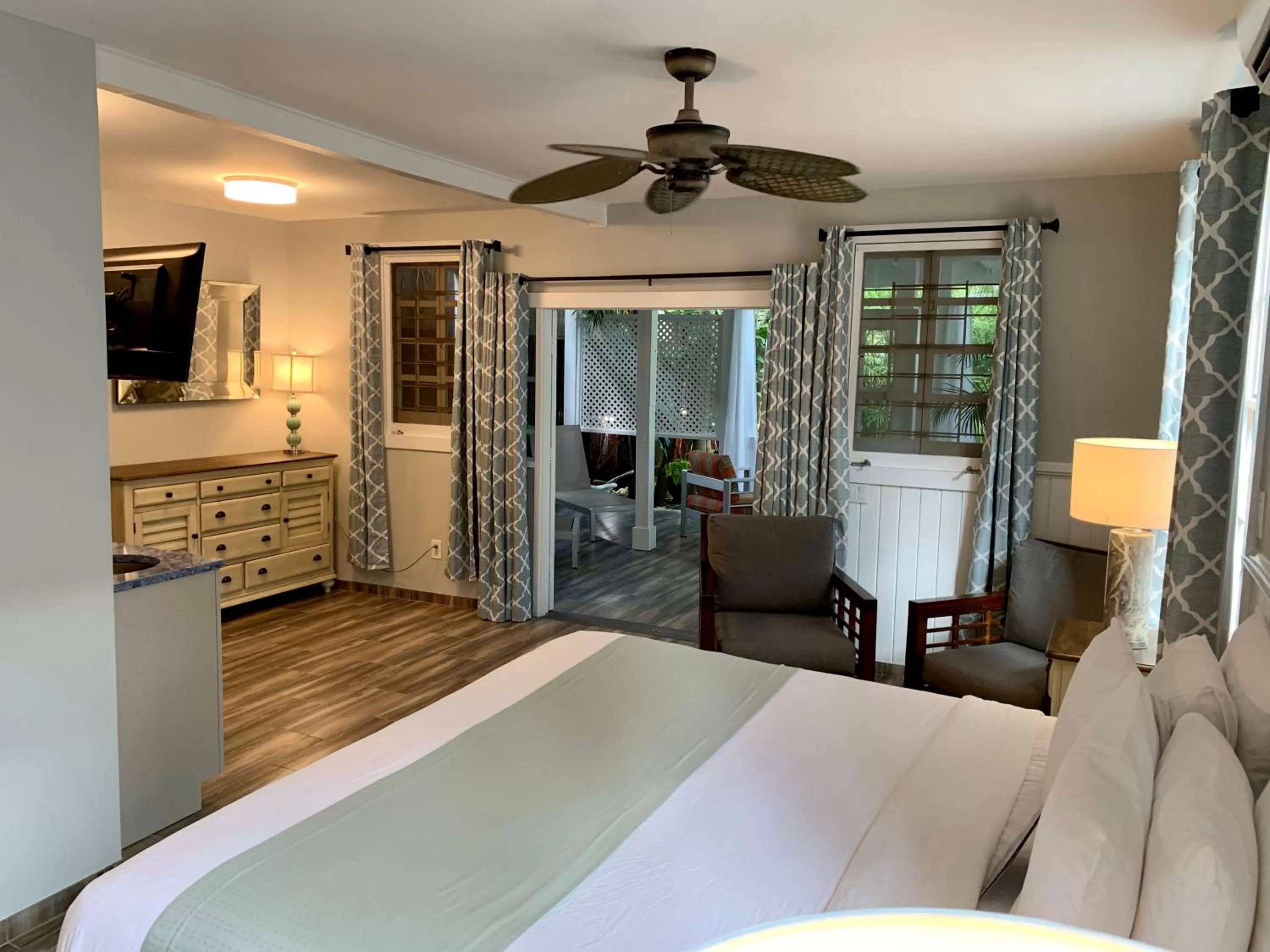 View (from property/room), Bed in Douglas House