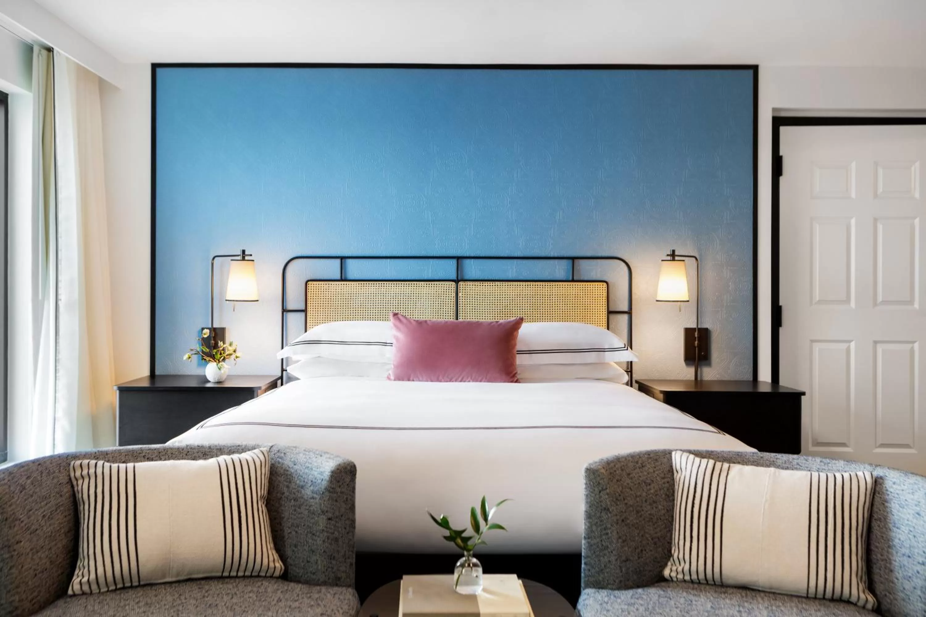 Photo of the whole room, Bed in Kimpton Hotel Fontenot by IHG