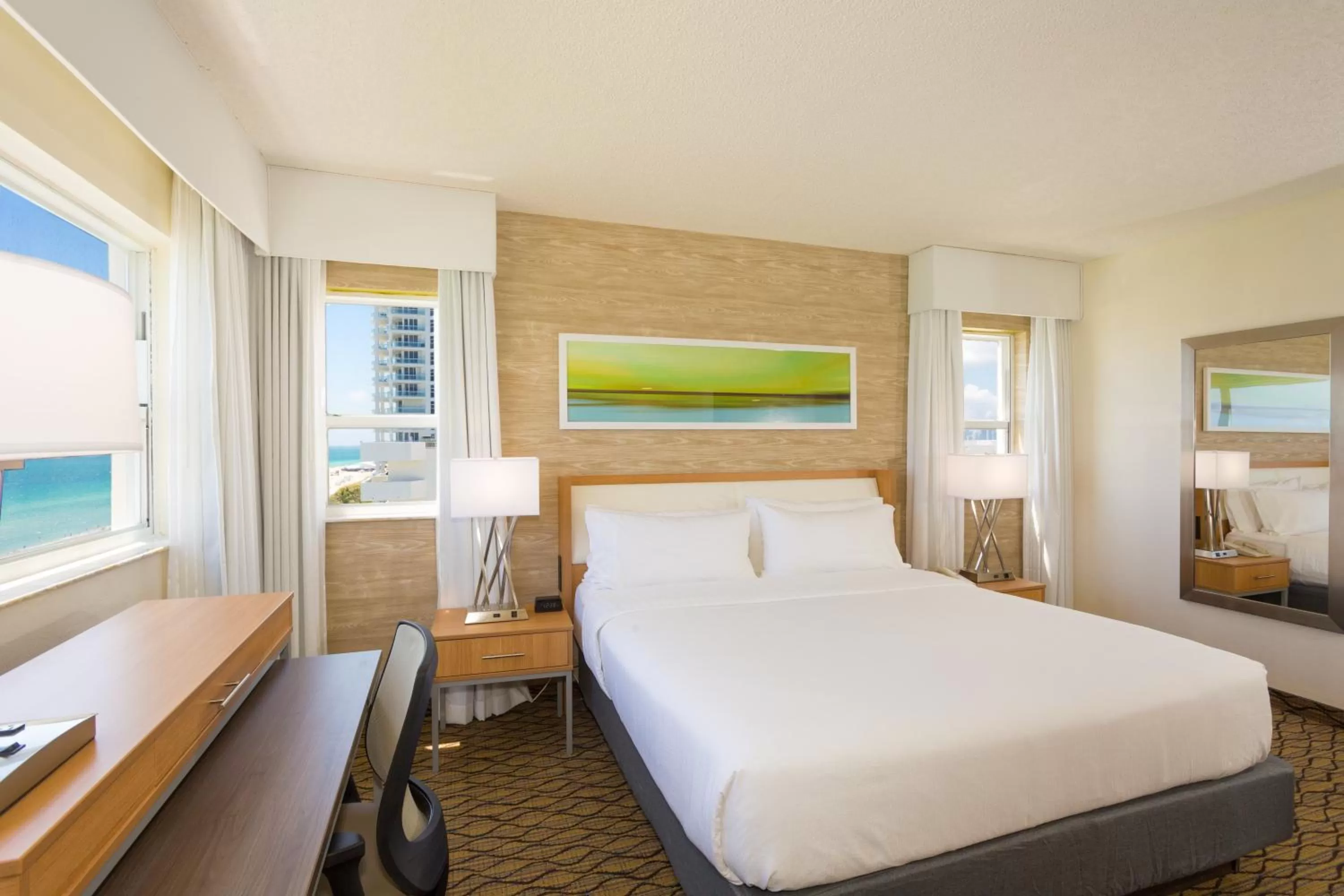 Photo of the whole room, Bed in Holiday Inn Miami Beach-Oceanfront by IHG