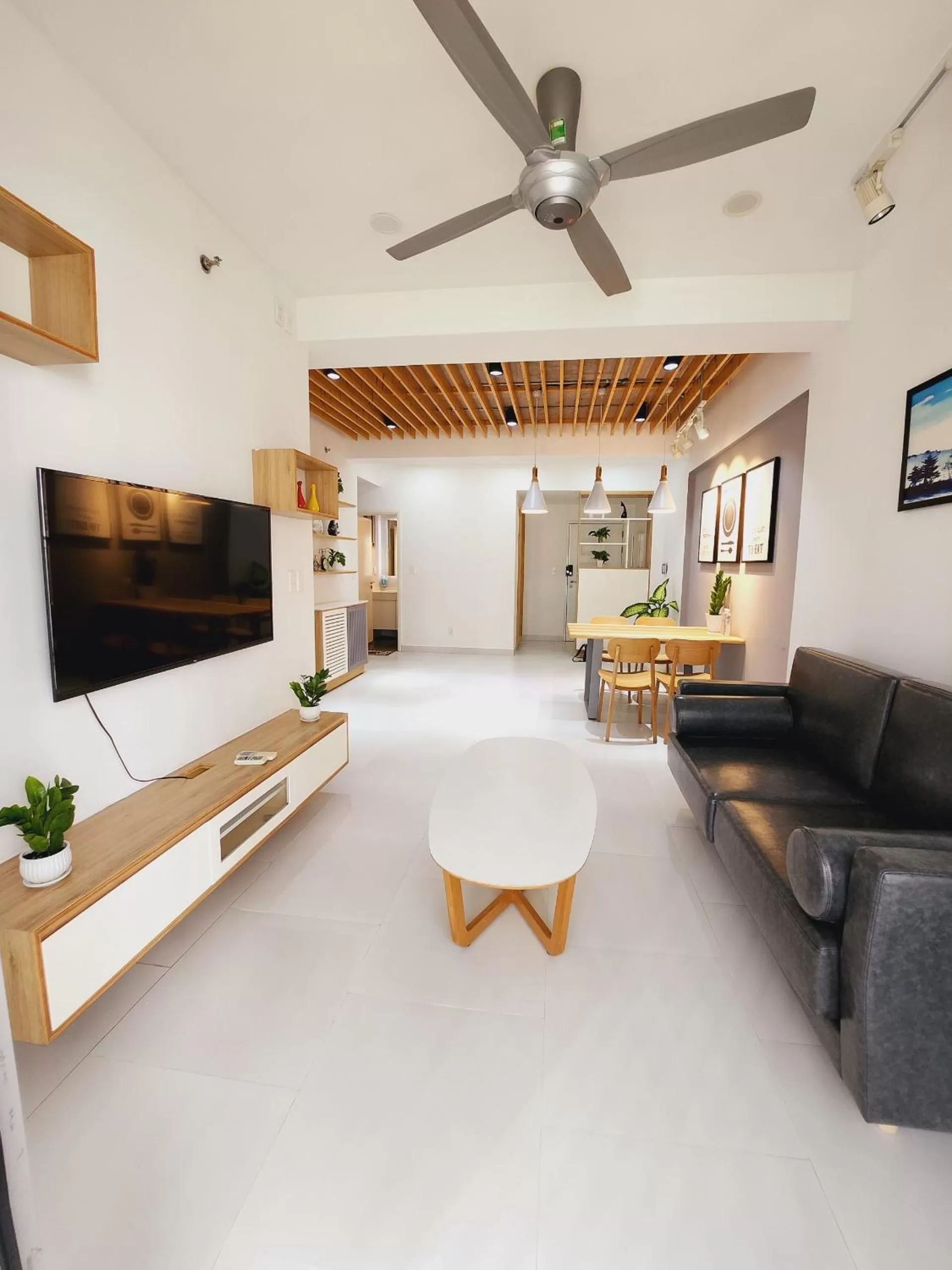 Living room in Scenic Valley Suite