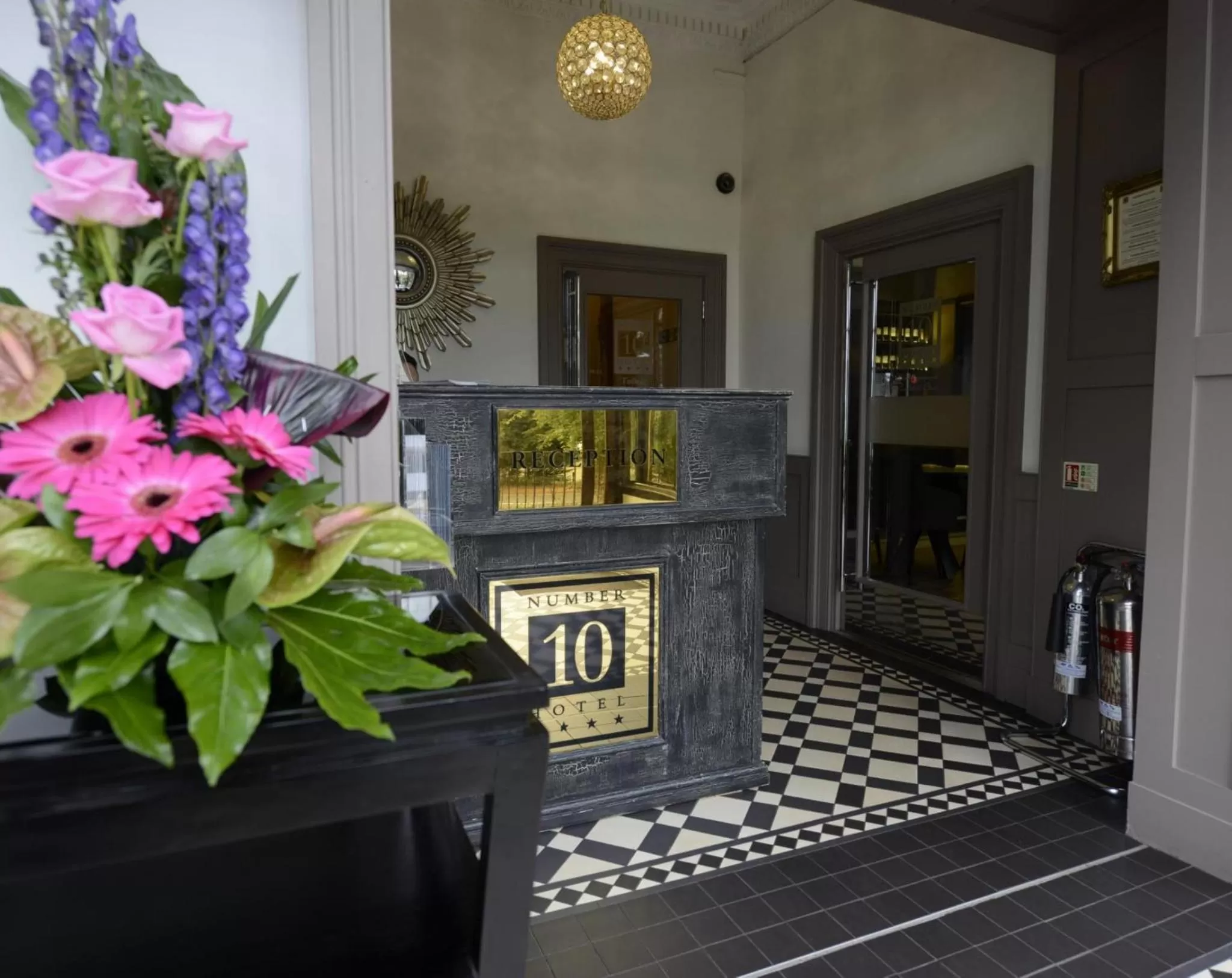 Lobby or reception in Number 10 Hotel