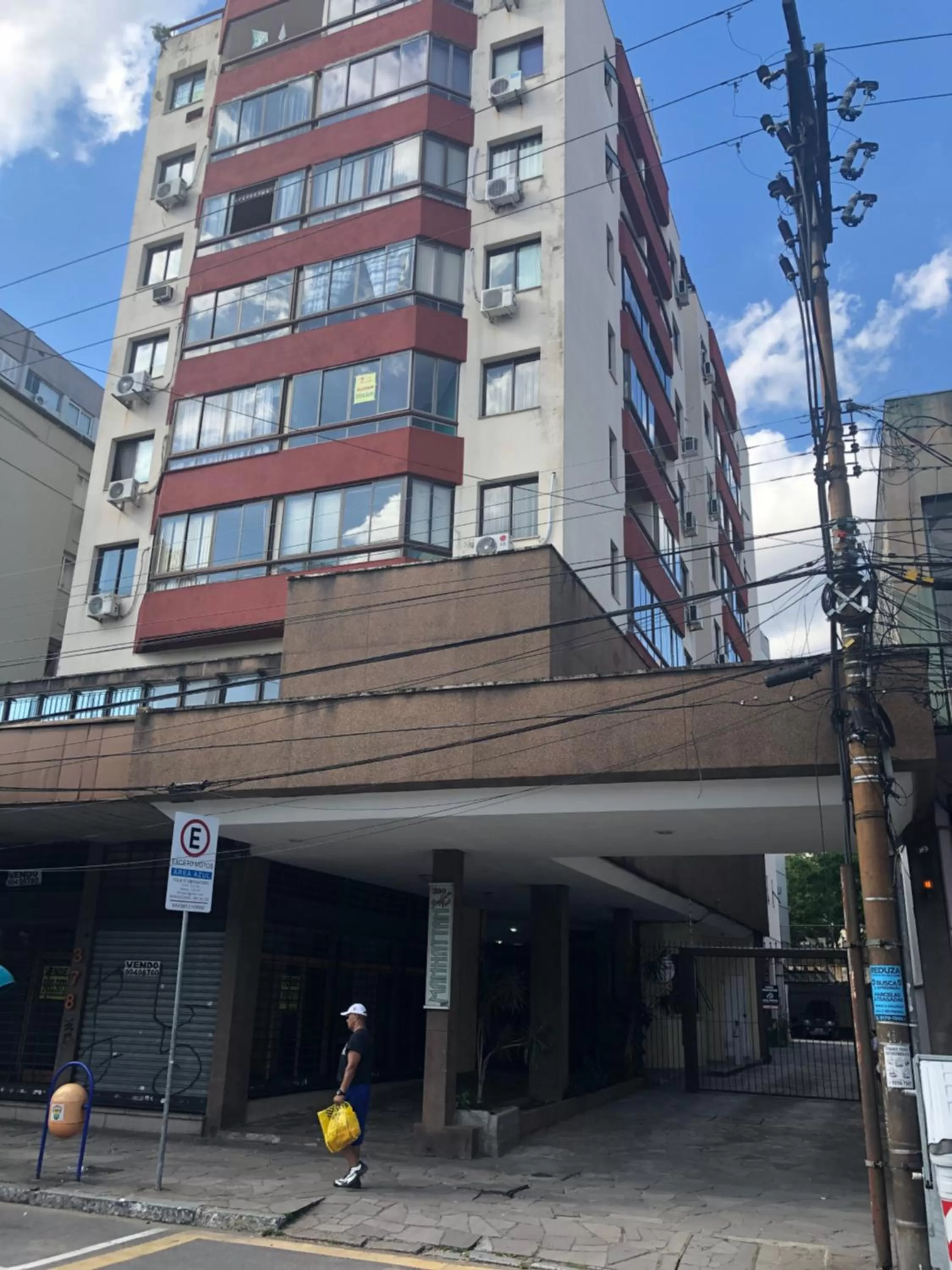 Property Building in Manhattan Apart Hotel