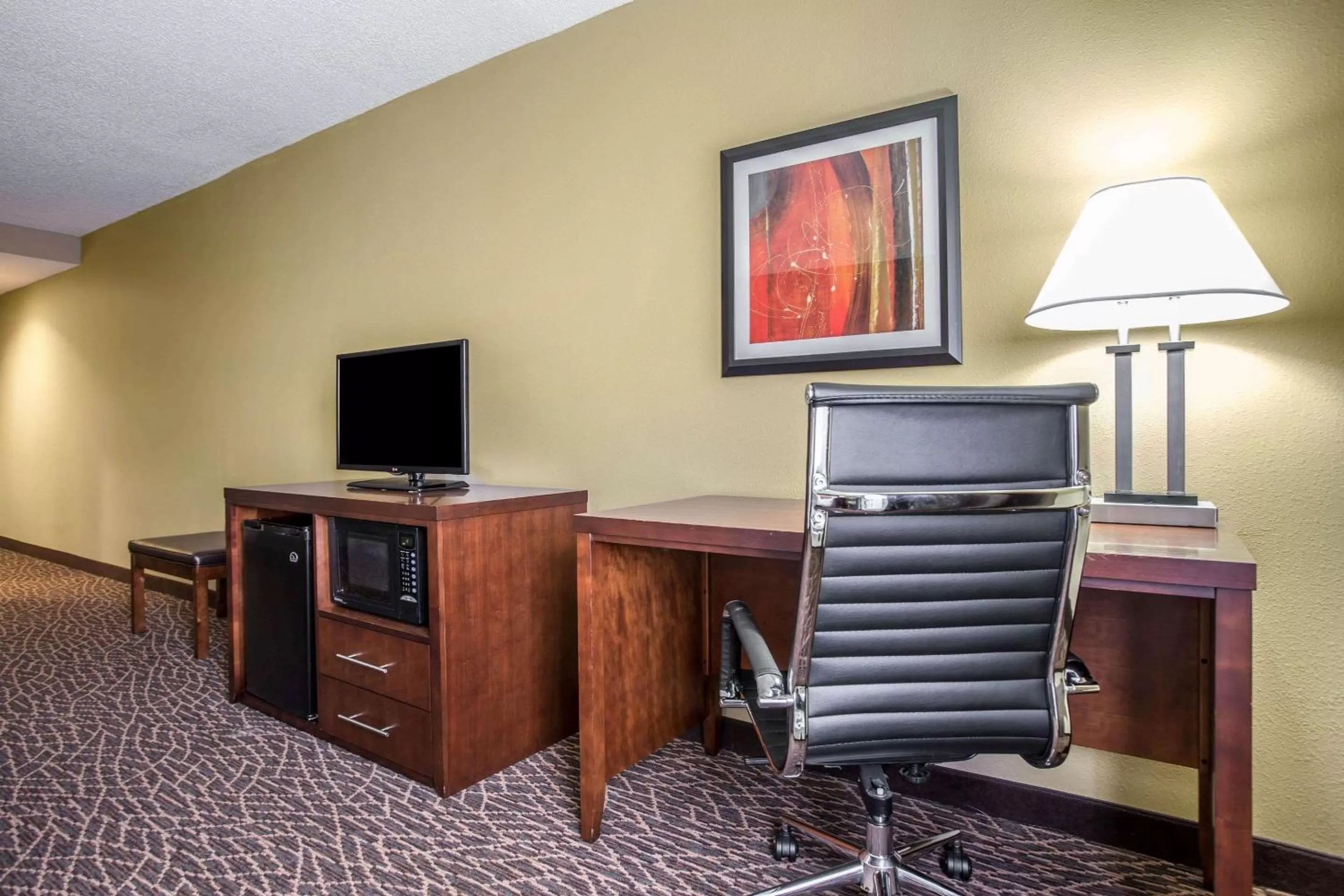 King Room - Accessible/Non-Smoking in Comfort Inn & Suites Kannapolis - Concord
