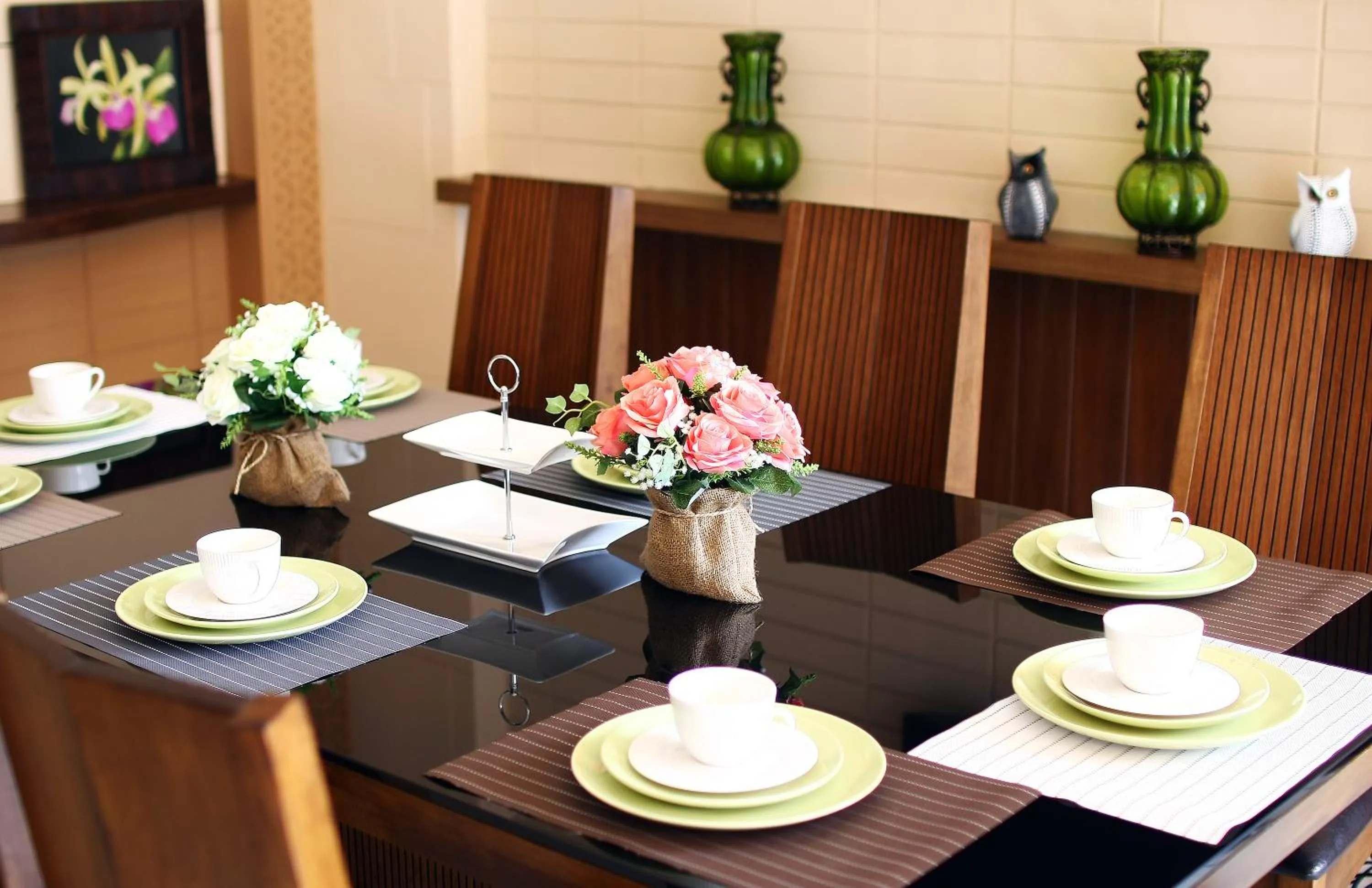 Dining area in Breezotel - SHA Certified