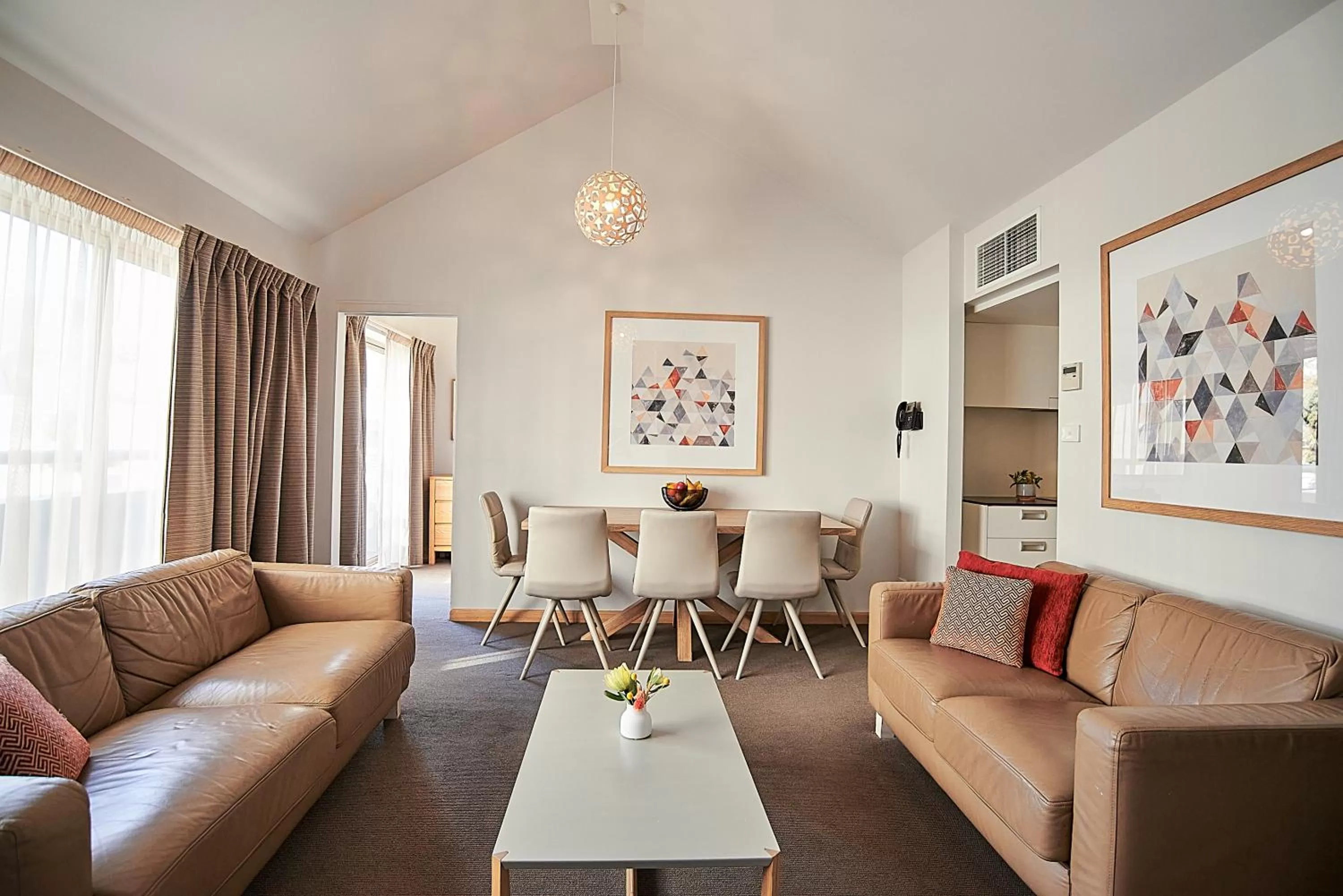 Living room in Salamanca Inn