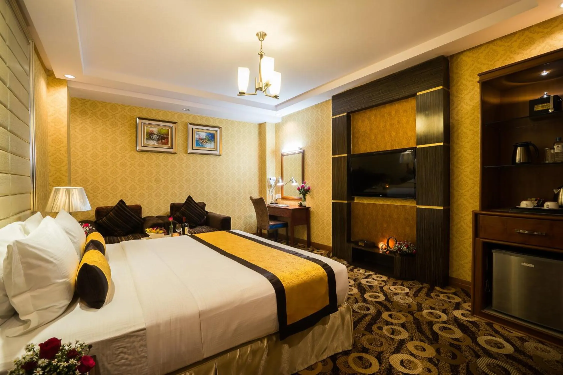 Bedroom in Best Western Green Hill Hotel