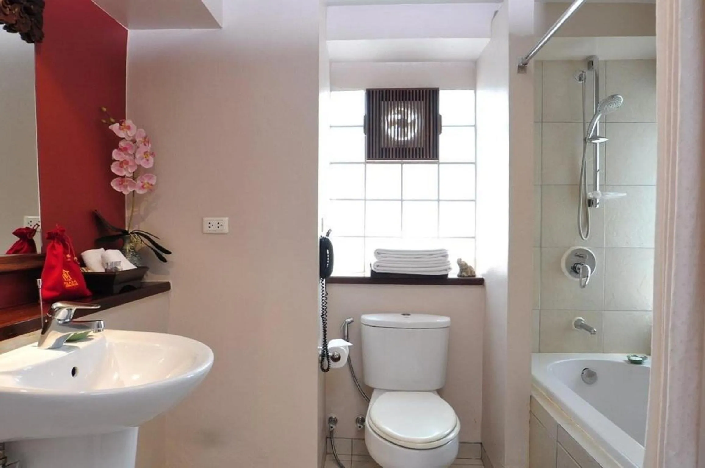 Bathroom in The Siam Heritage Hotel