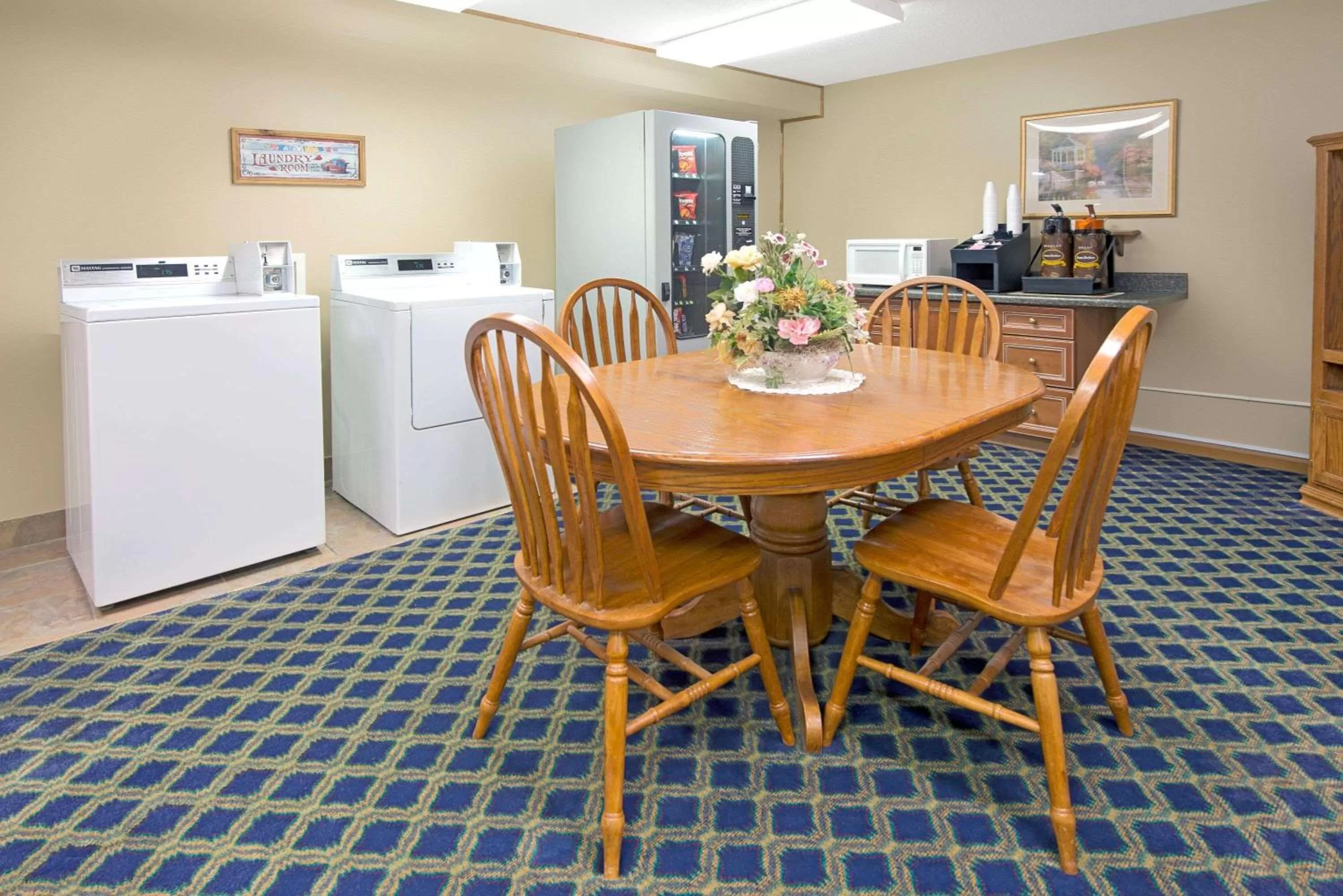 On site, Dining Area in Super 8 by Wyndham St. Clair MO