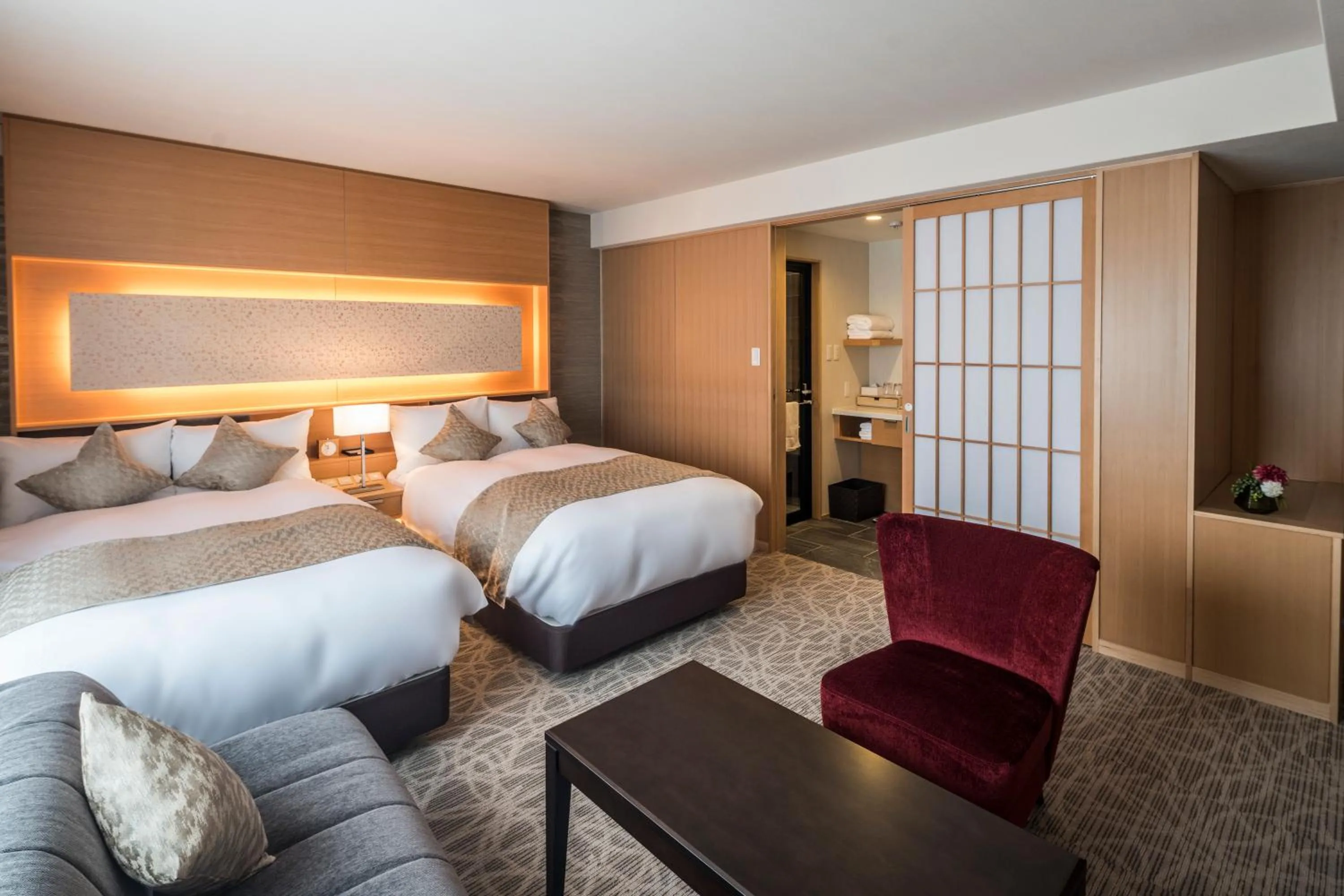 Photo of the whole room, Bed in Kyoto Shinmachi Rokkaku Hotel grandereverie