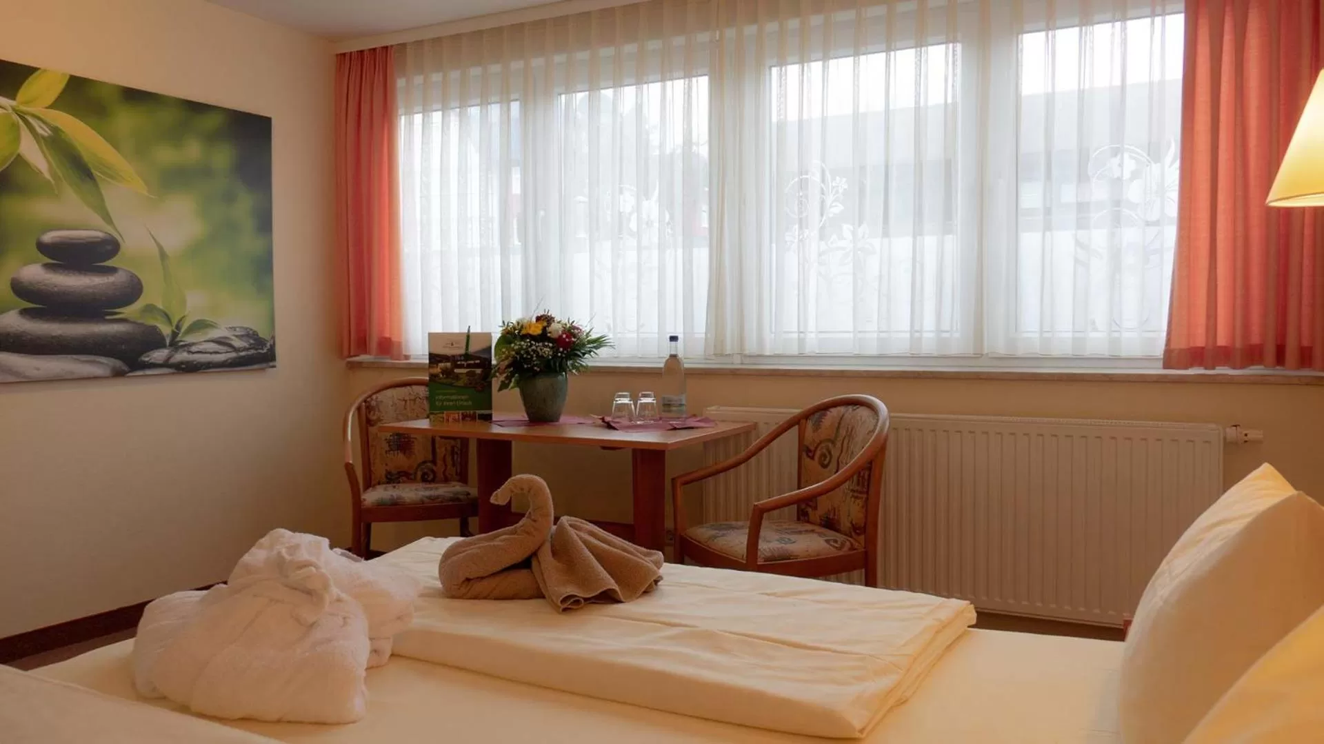 Photo of the whole room in Hotel Thüringenschanze