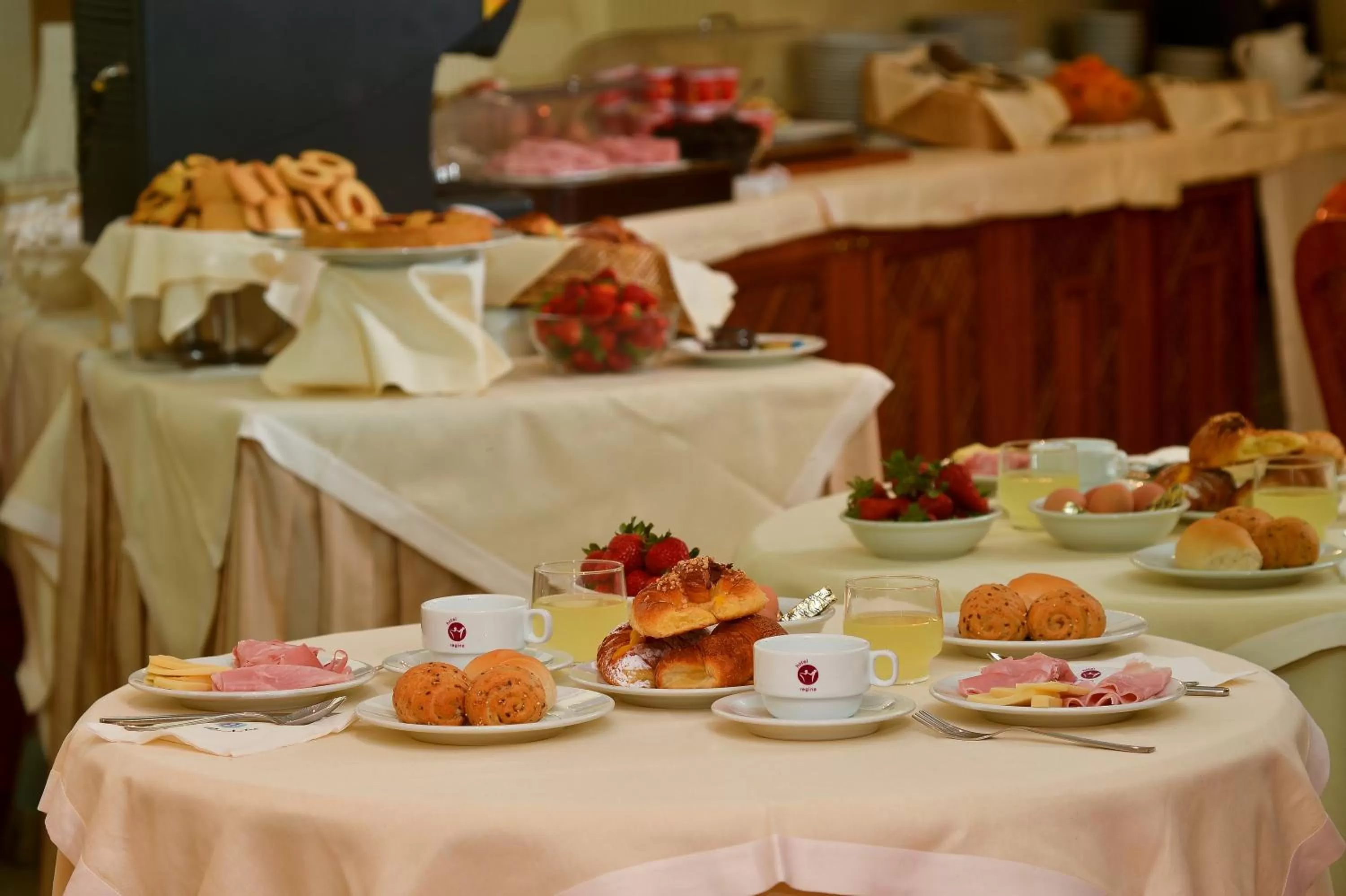 Restaurant/places to eat in Zanhotel Regina