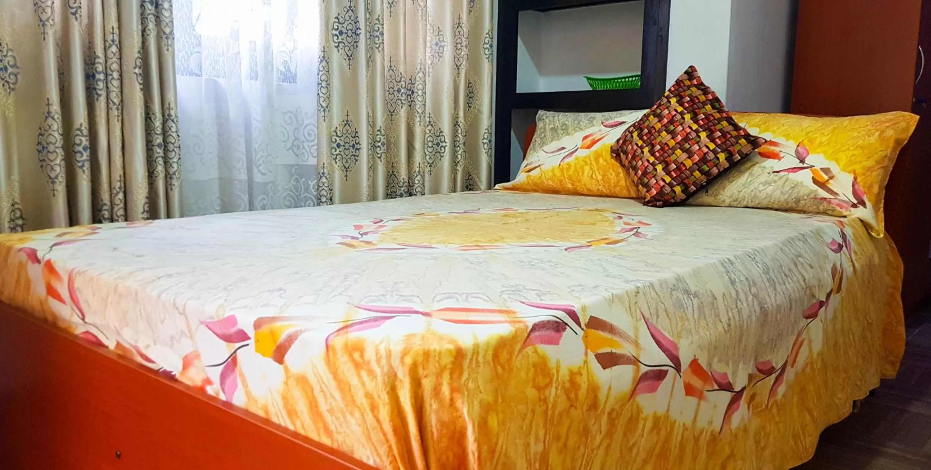 Bathroom, Bed in Evergreen