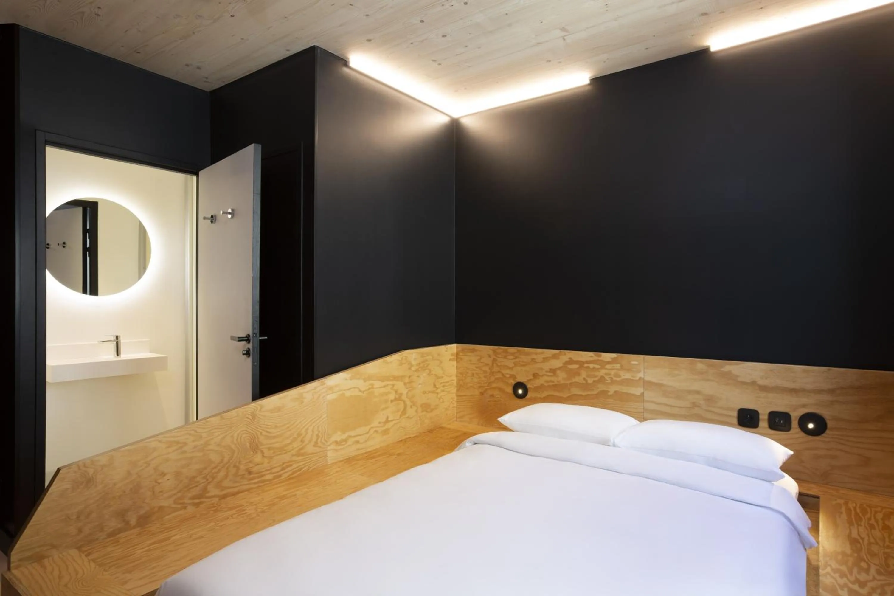 Bedroom, Bed in JO&JOE Paris Gentilly - Auberge de Jeunesse