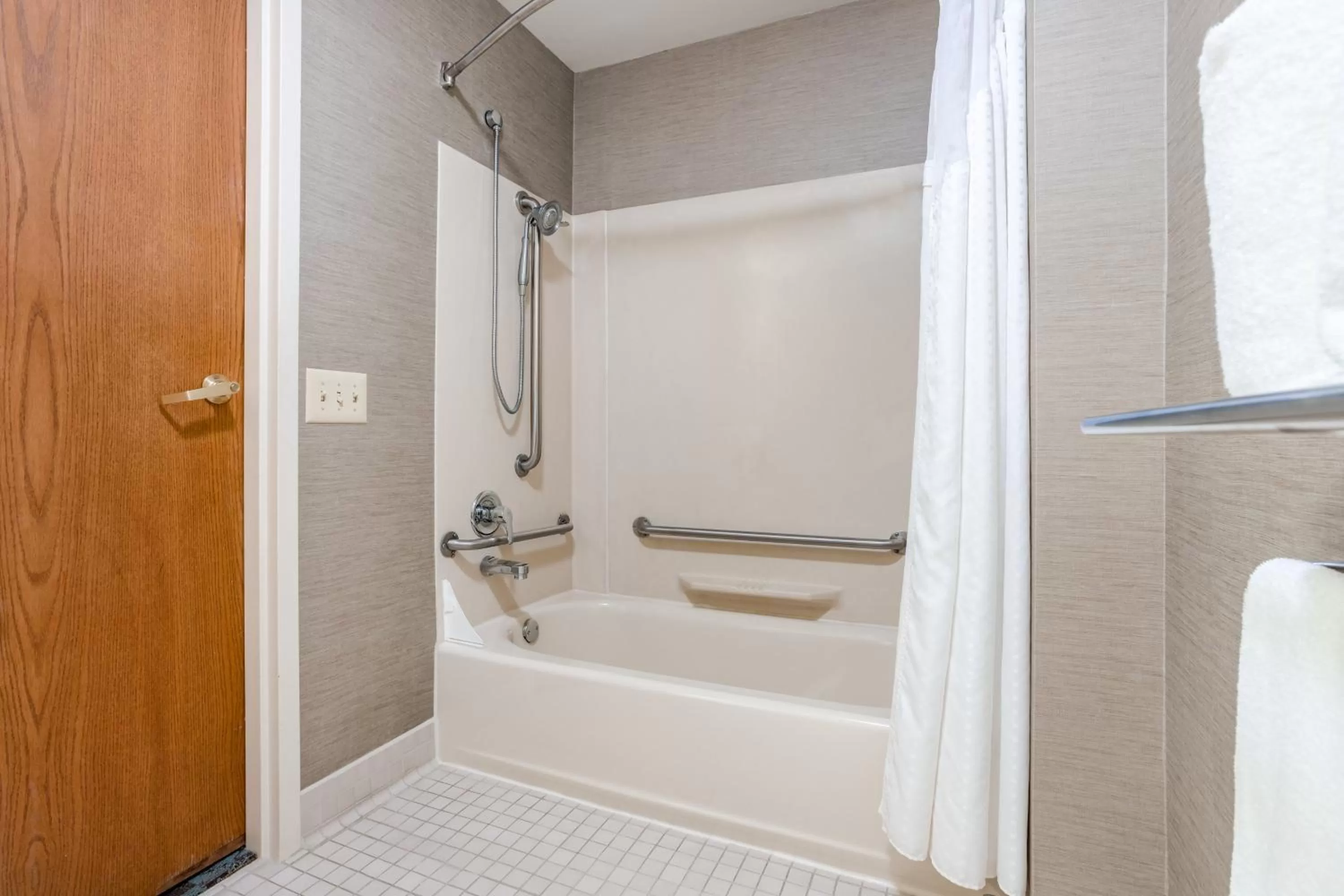 Bathroom in Holiday Inn Express Hotel & Suites Canton by IHG