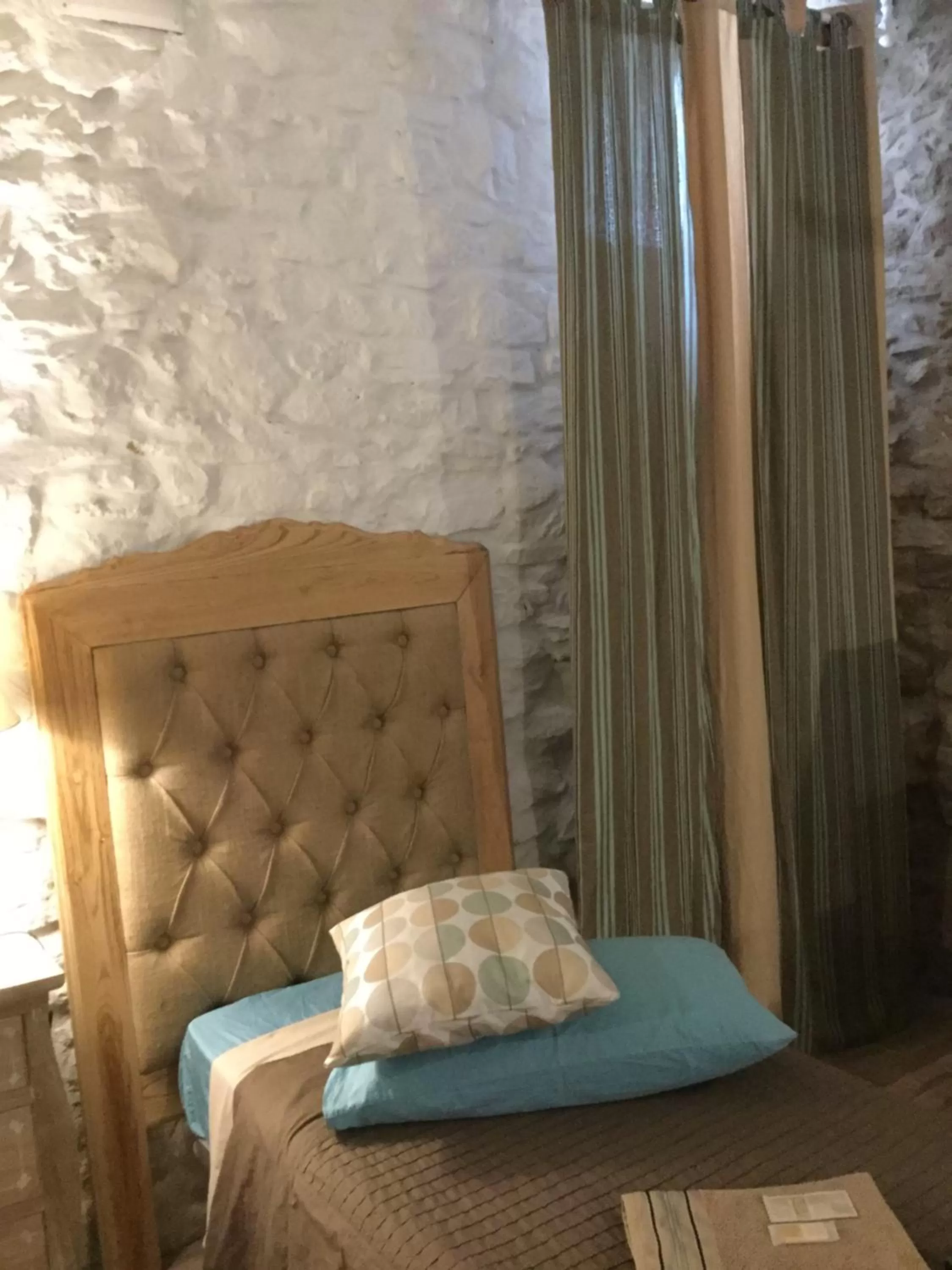 Basic Triple Room with Shared Bathroom in La Portella