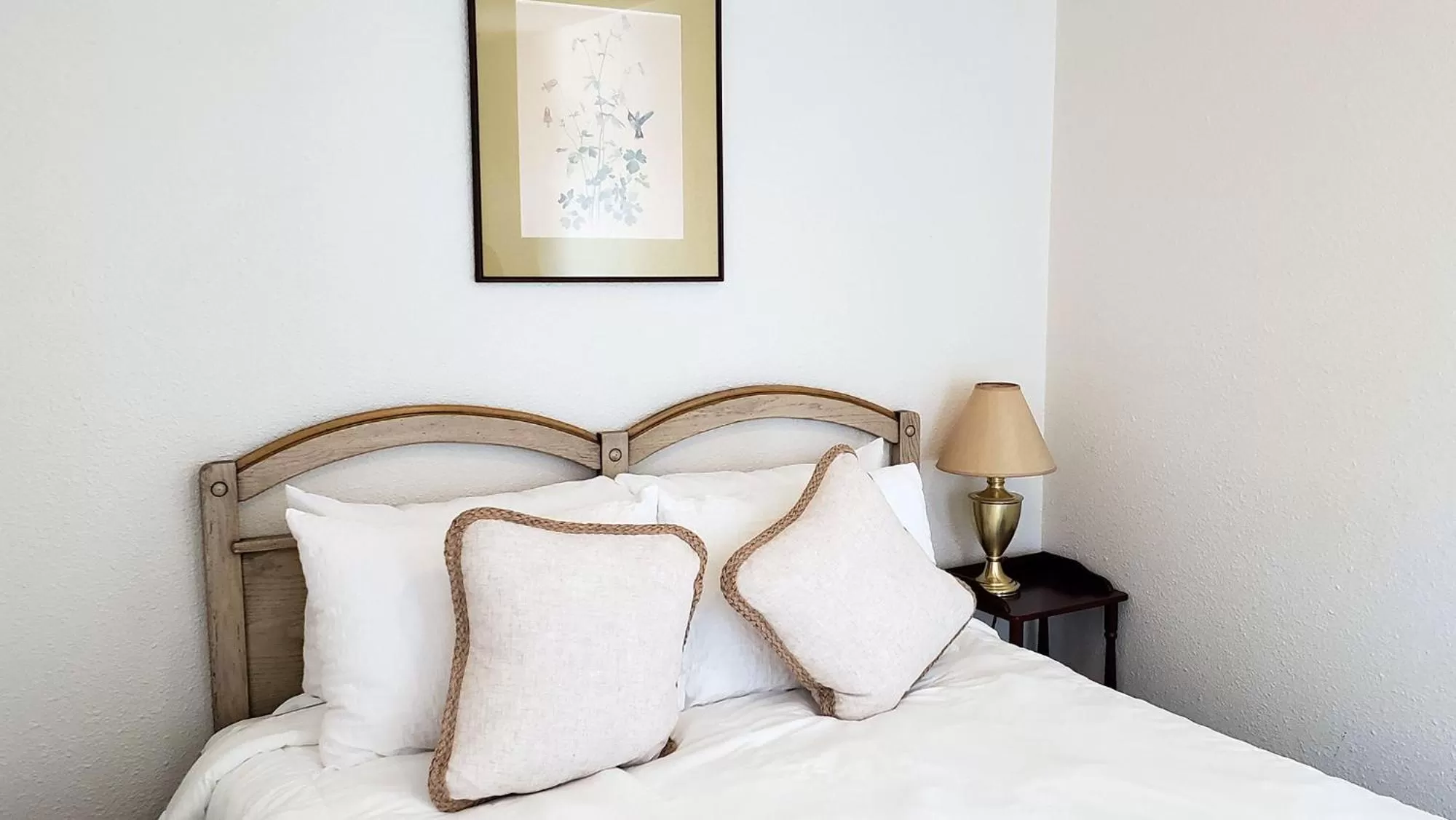 Bed in Paradise Village