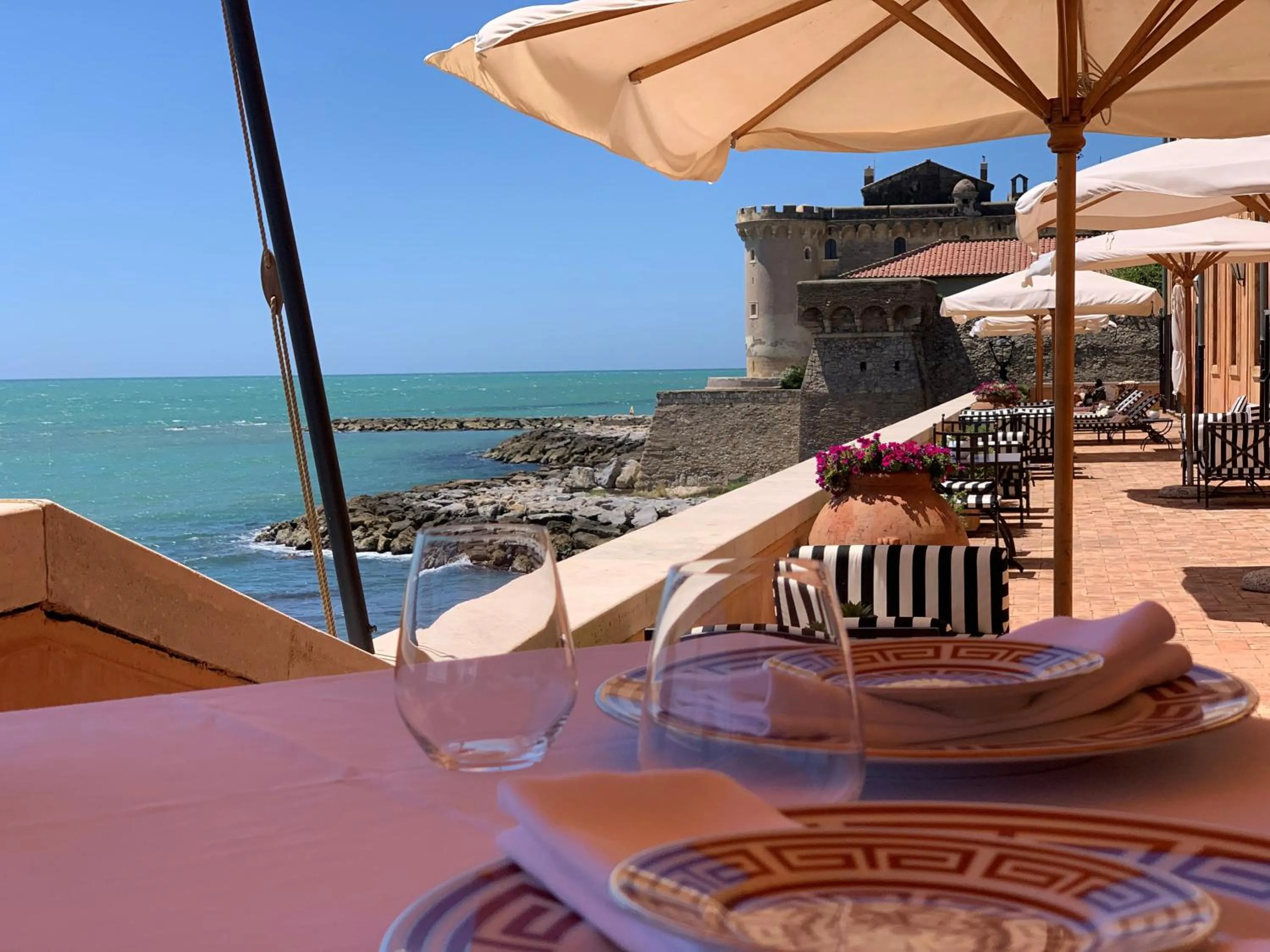 Restaurant/places to eat in La Posta Vecchia Hotel