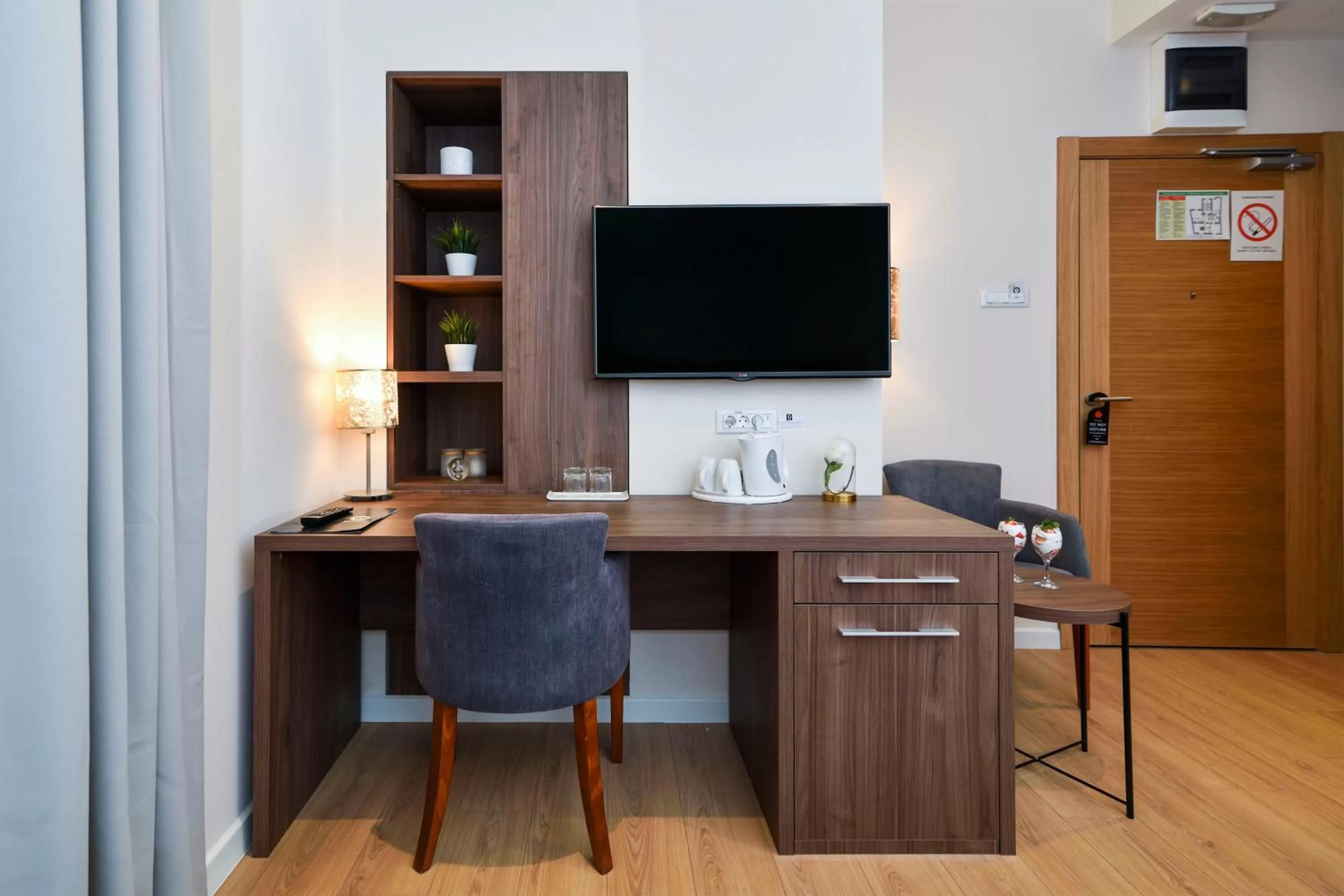 TV and multimedia in Hotel Opera Garni