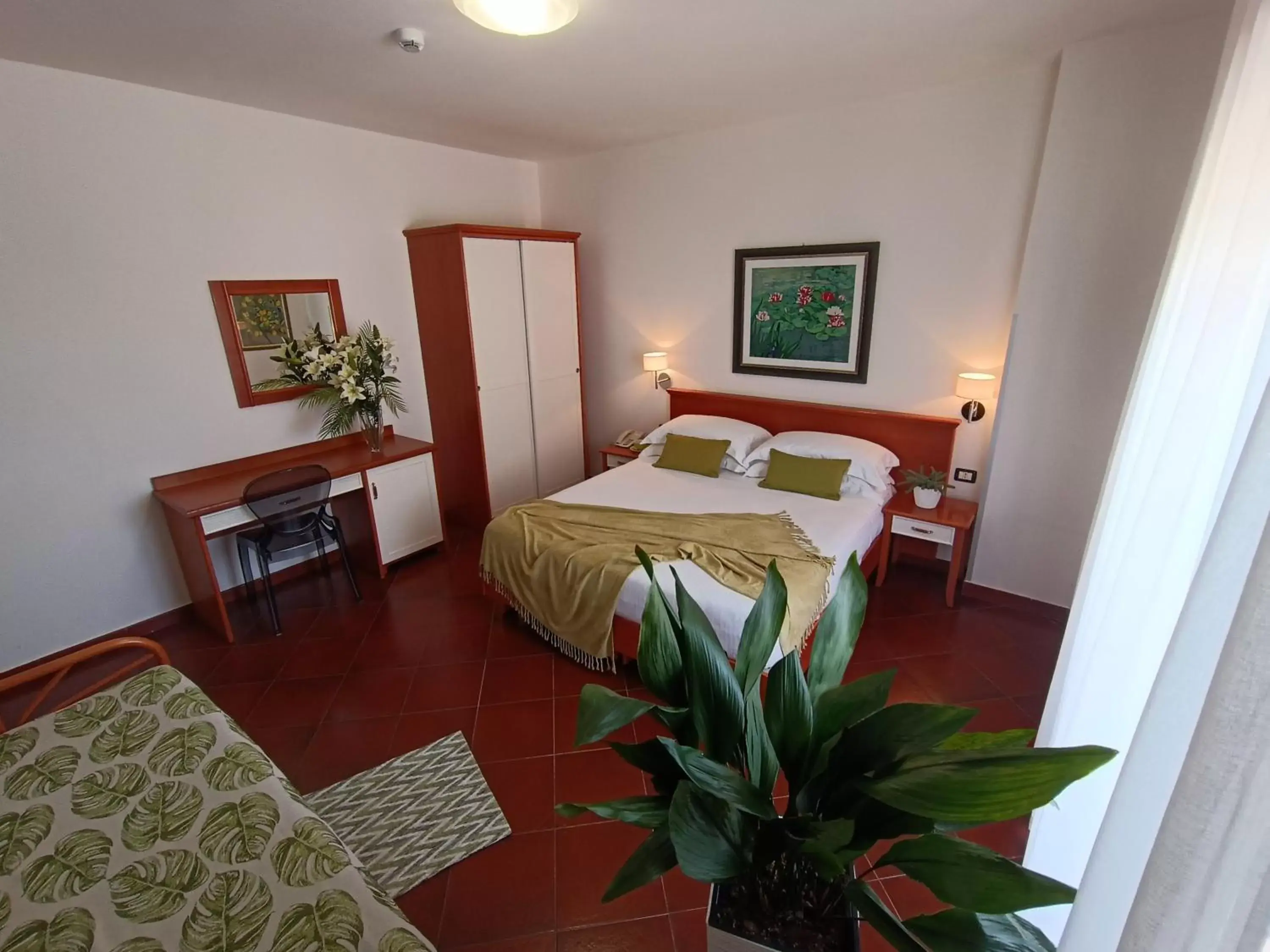 Superior Triple Room with Sea View in Best Western Hotel Martello Superior Triple Room with Sea View in Best Western Hotel Martello