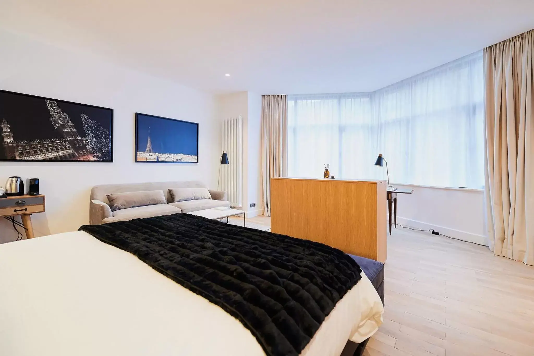 Executive Suite in B&B Suites 124 Executive Suite in B&B Suites 124