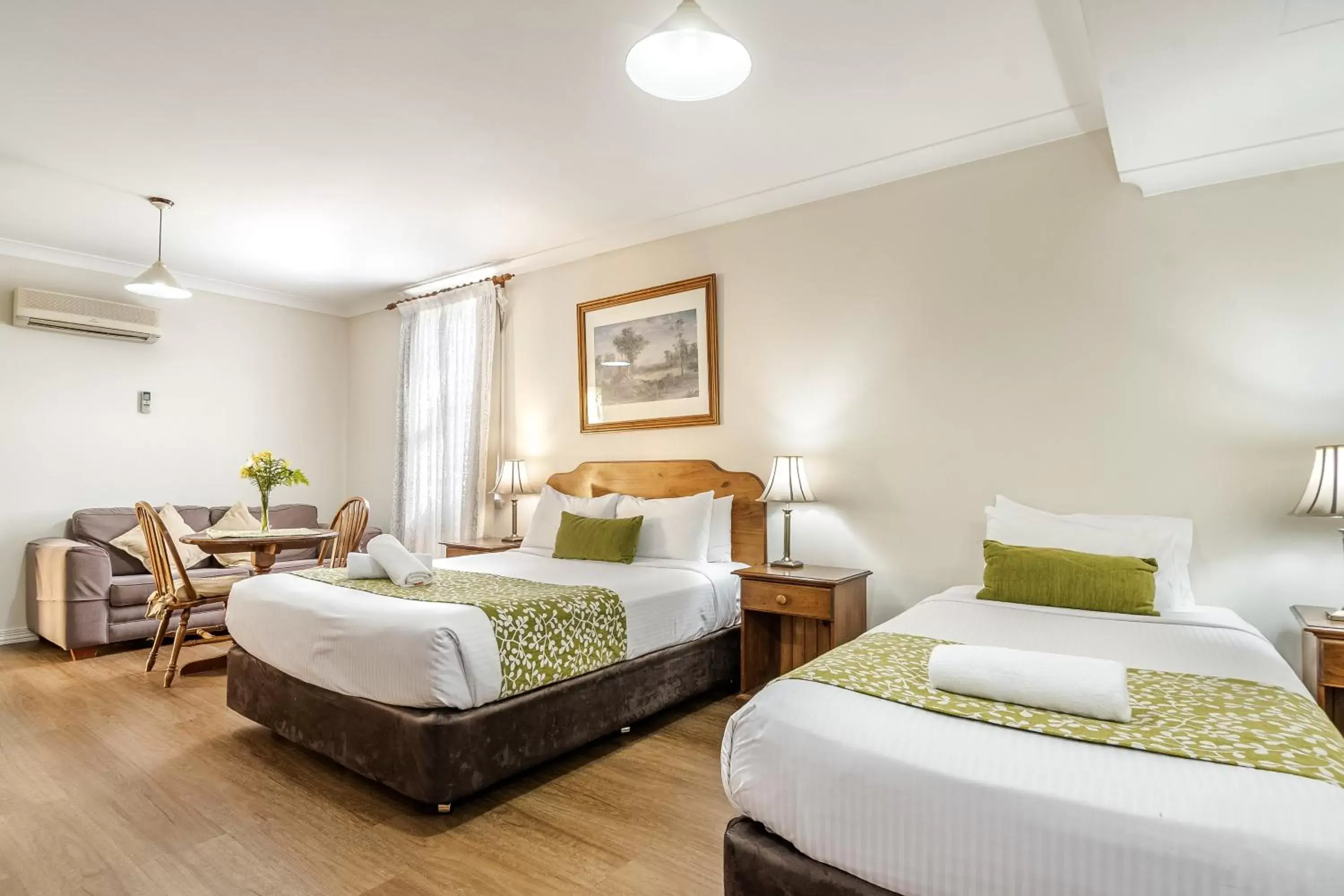 Deluxe Twin Room in Ballina Heritage Inn Deluxe Twin Room in Ballina Heritage Inn