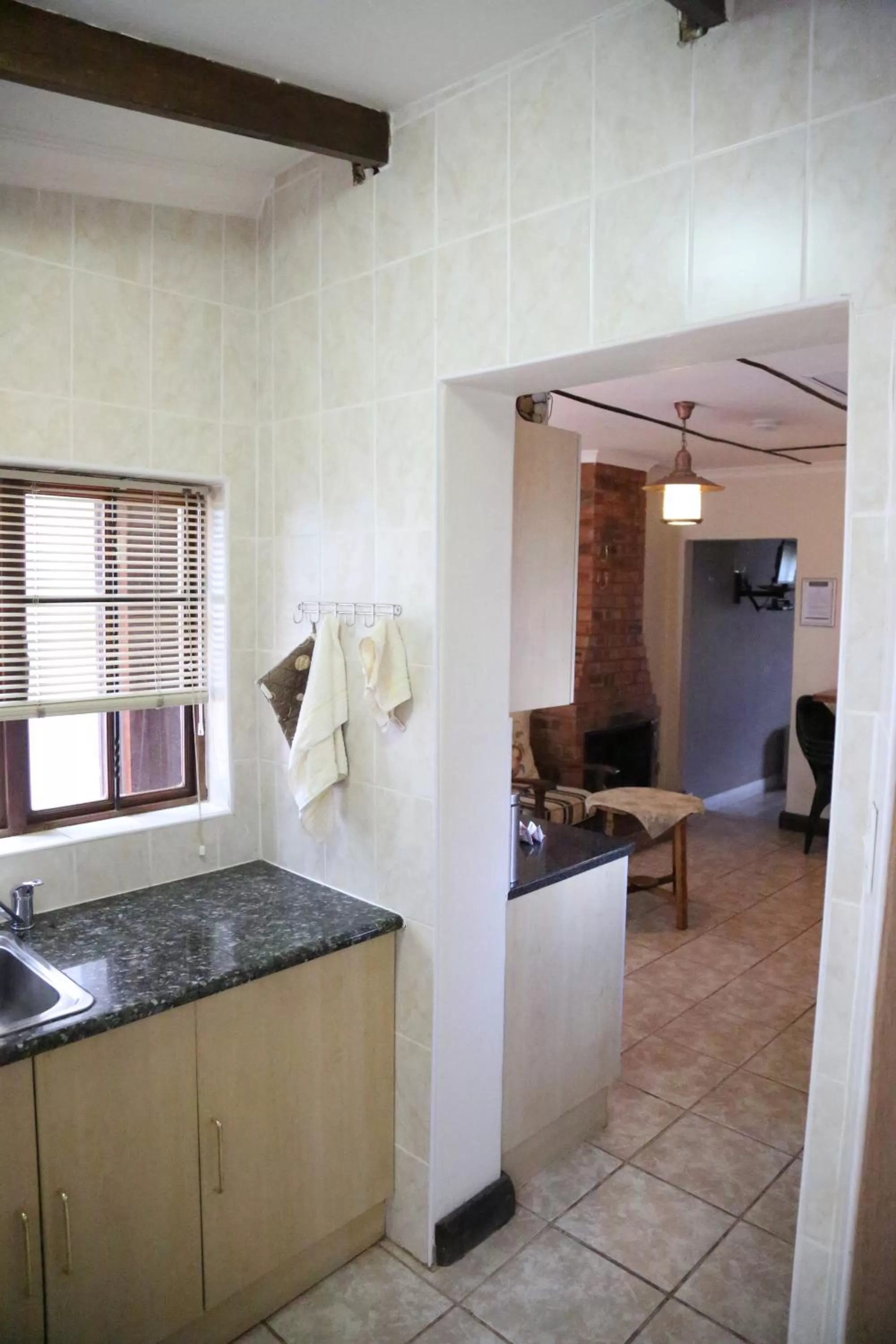 Kitchen/Kitchenette in The Highveld Cape Inn