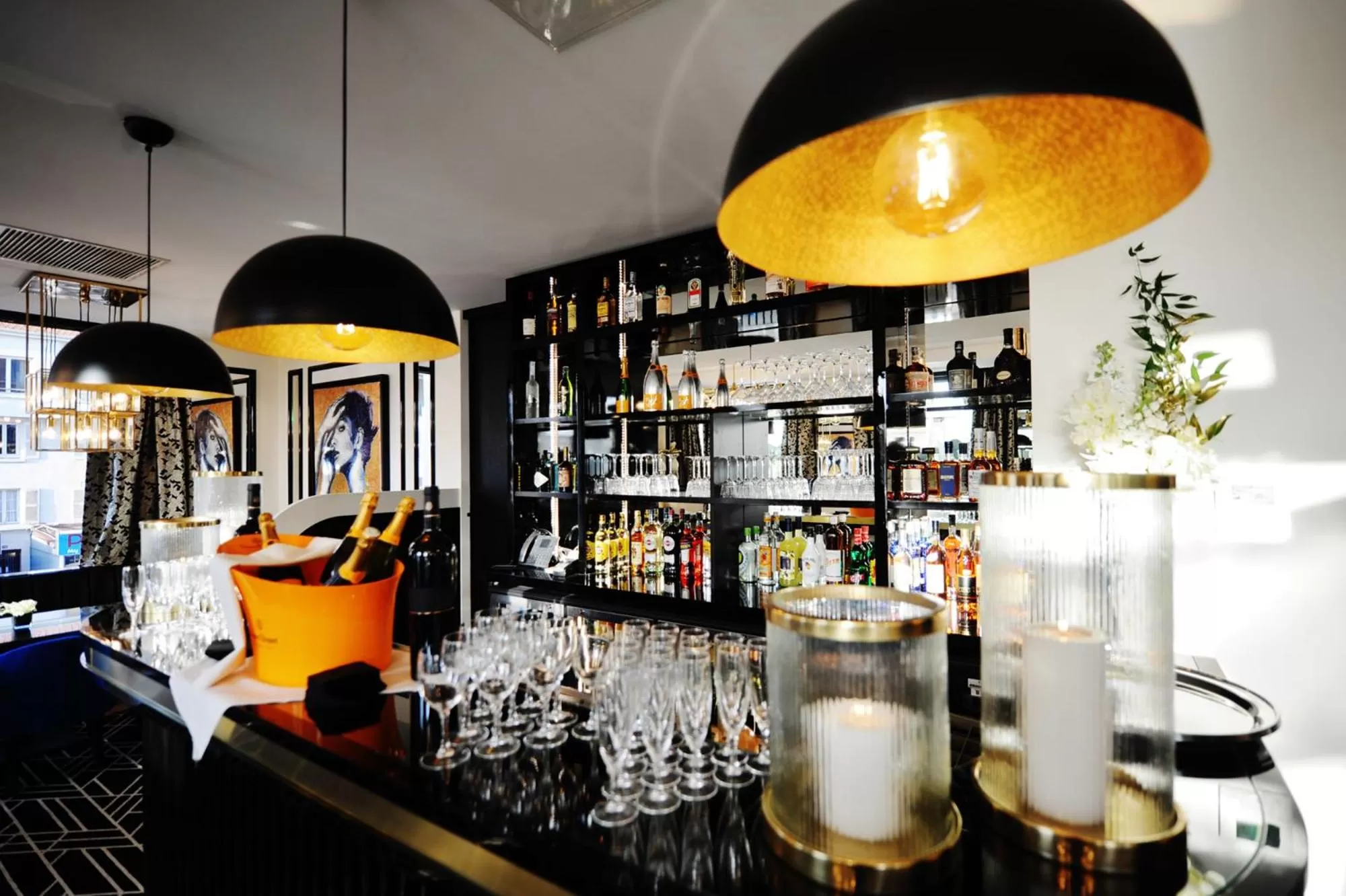 Patio in Hôtel Restaurant le Touring - Teritoria