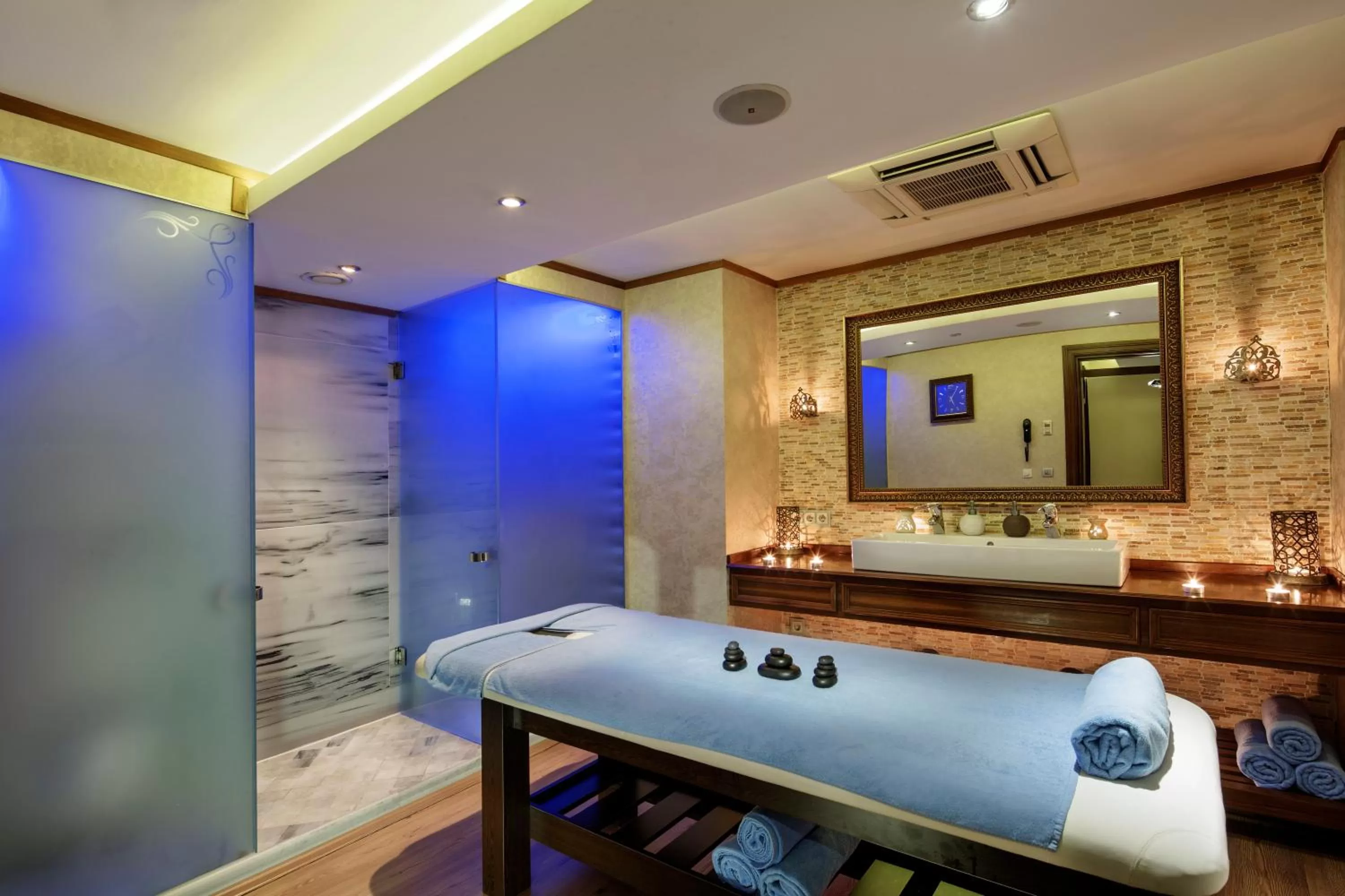 Spa and wellness centre/facilities in Crowne Plaza Istanbul - Old City by IHG