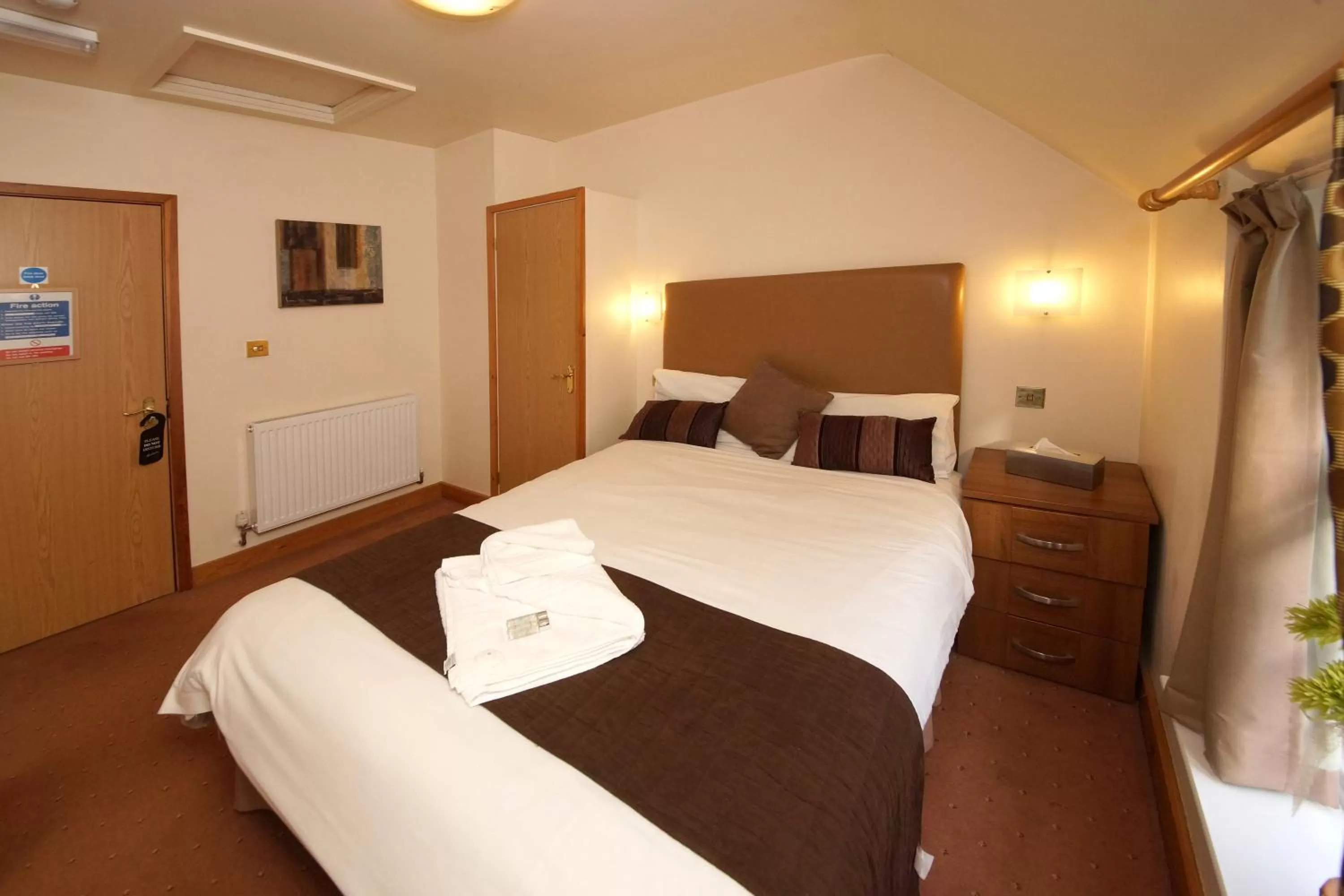 Standard Double Room in The Green Room