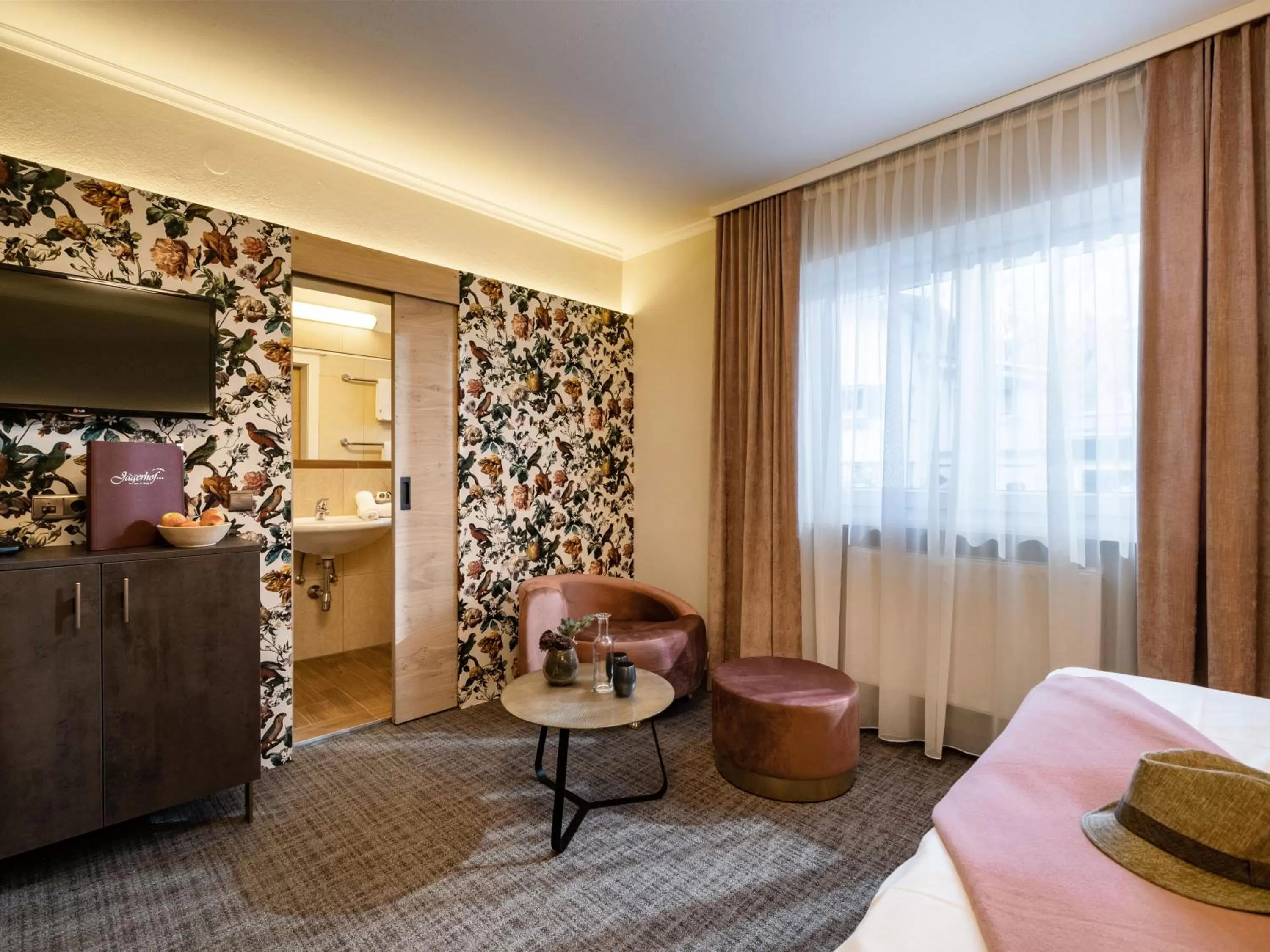 Bedroom, Seating Area in Hotel Jägerhof und Jagdhaus